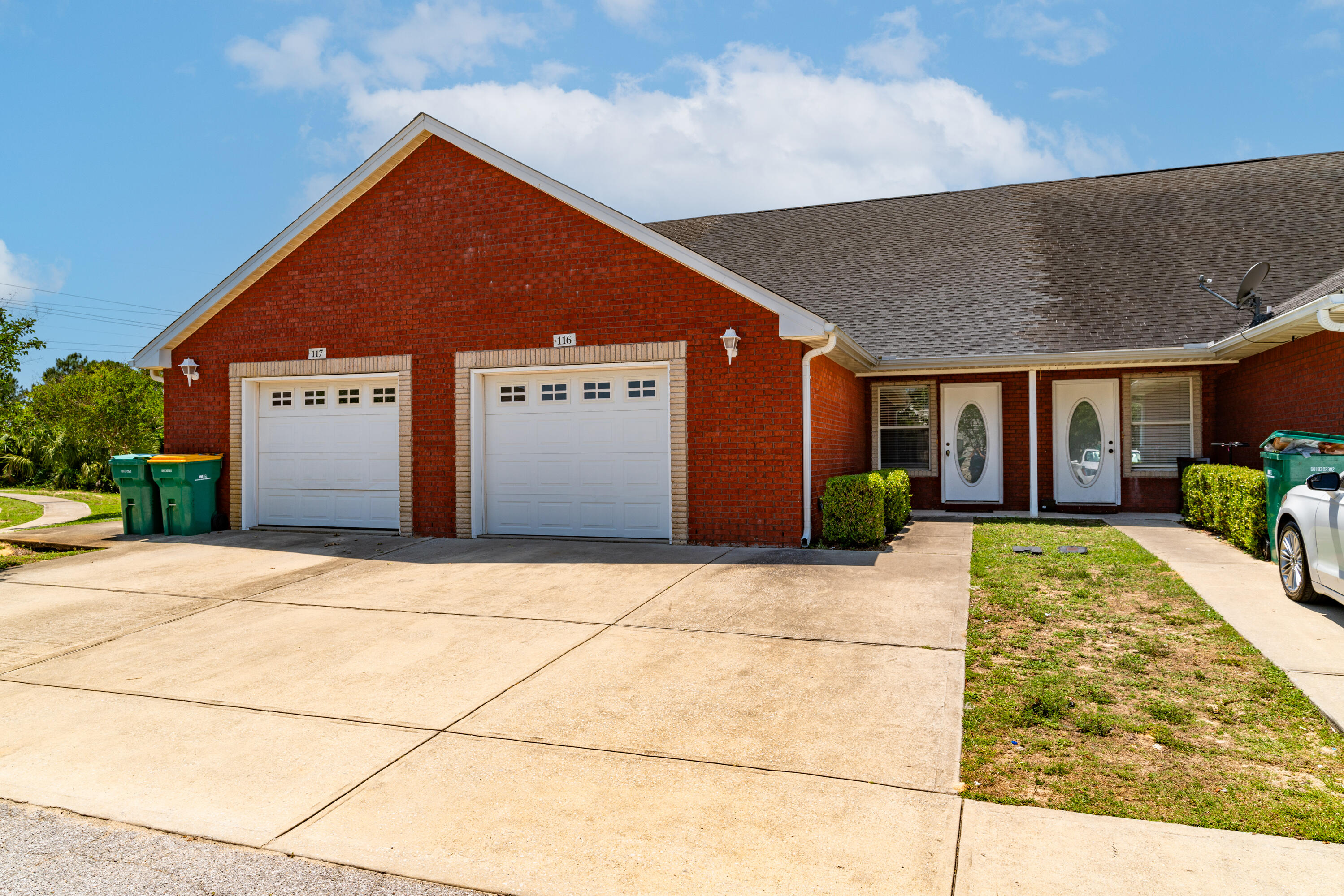 Quail Lake T/H - Residential