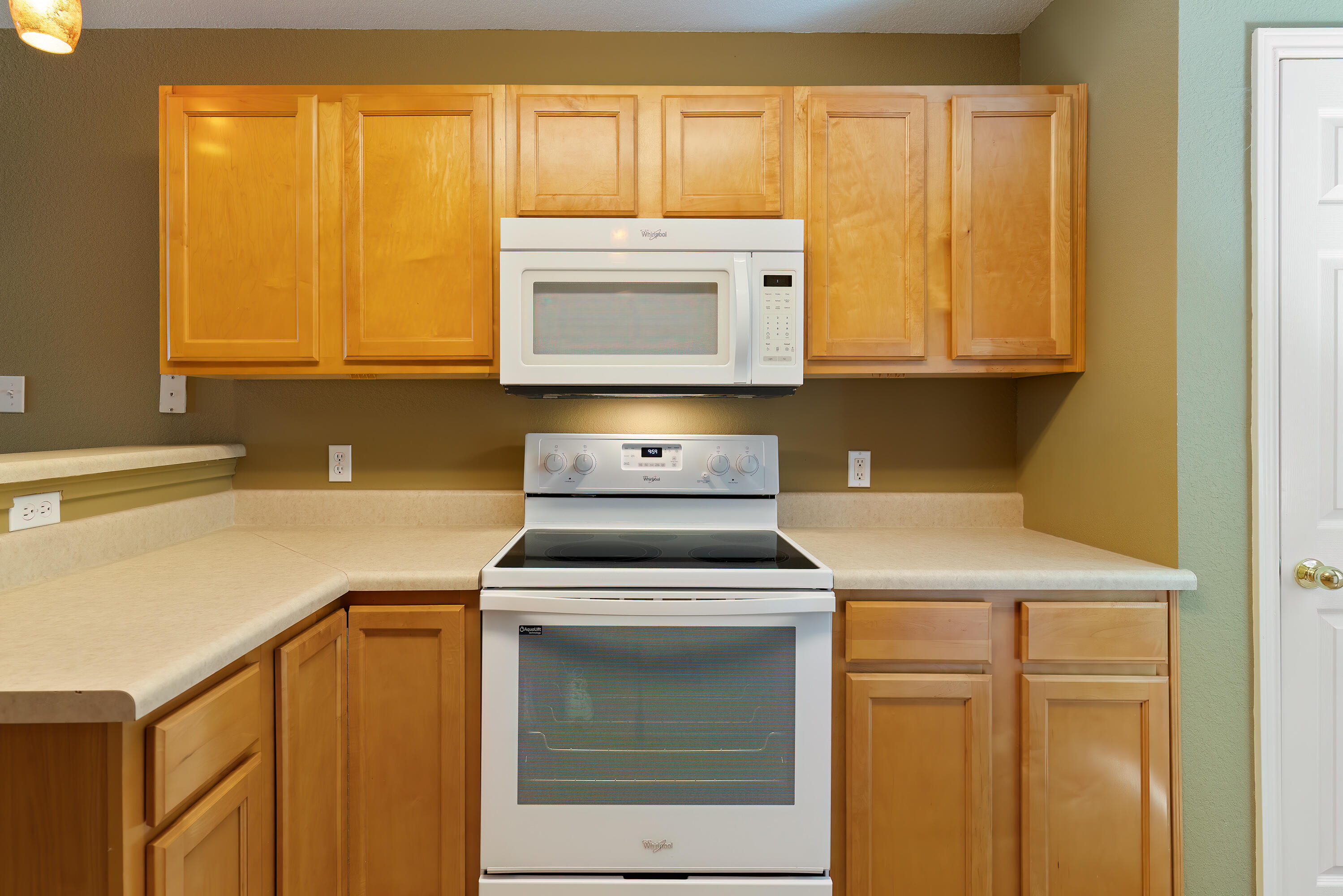 Quail Lake T/H - Residential