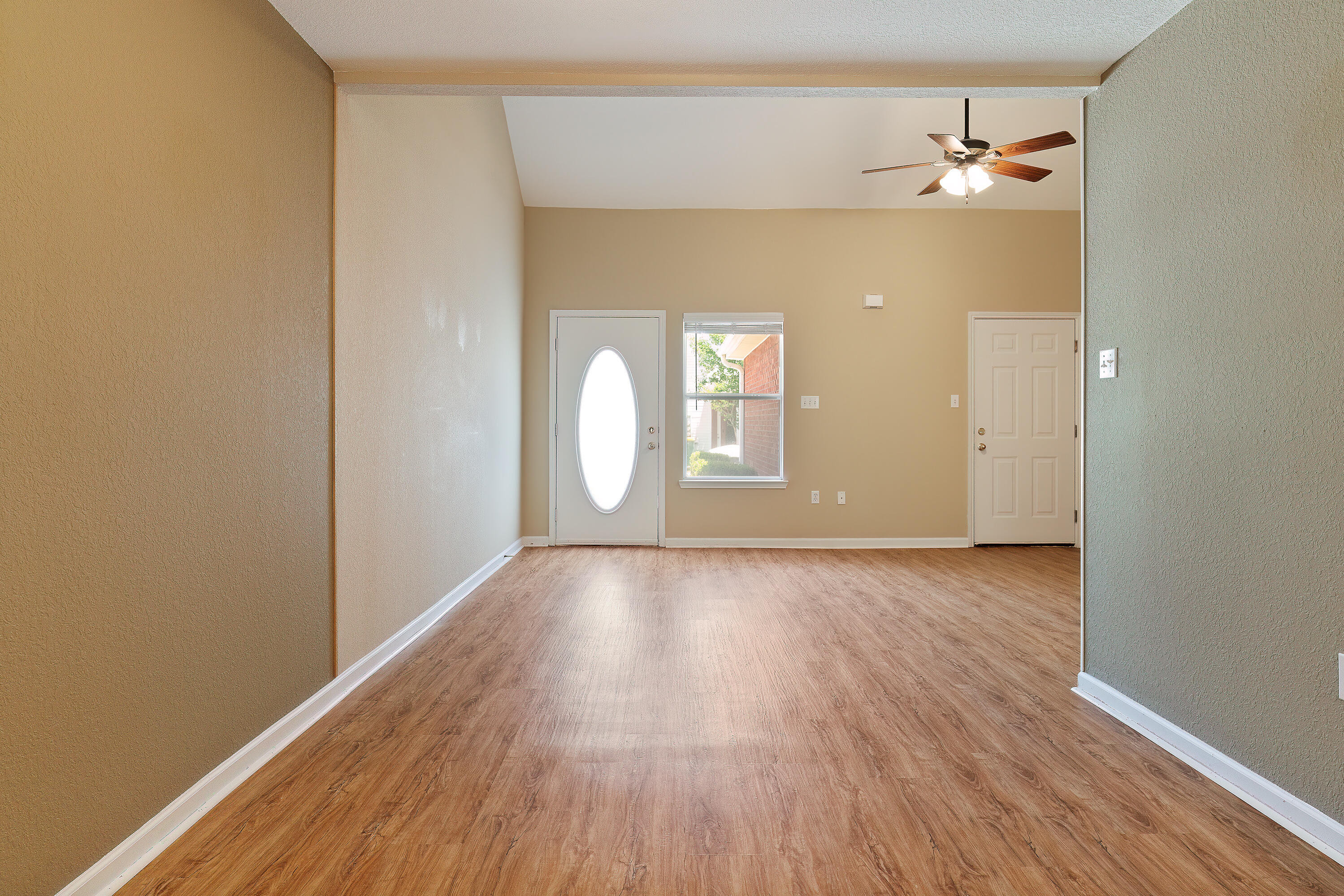 Quail Lake T/H - Residential