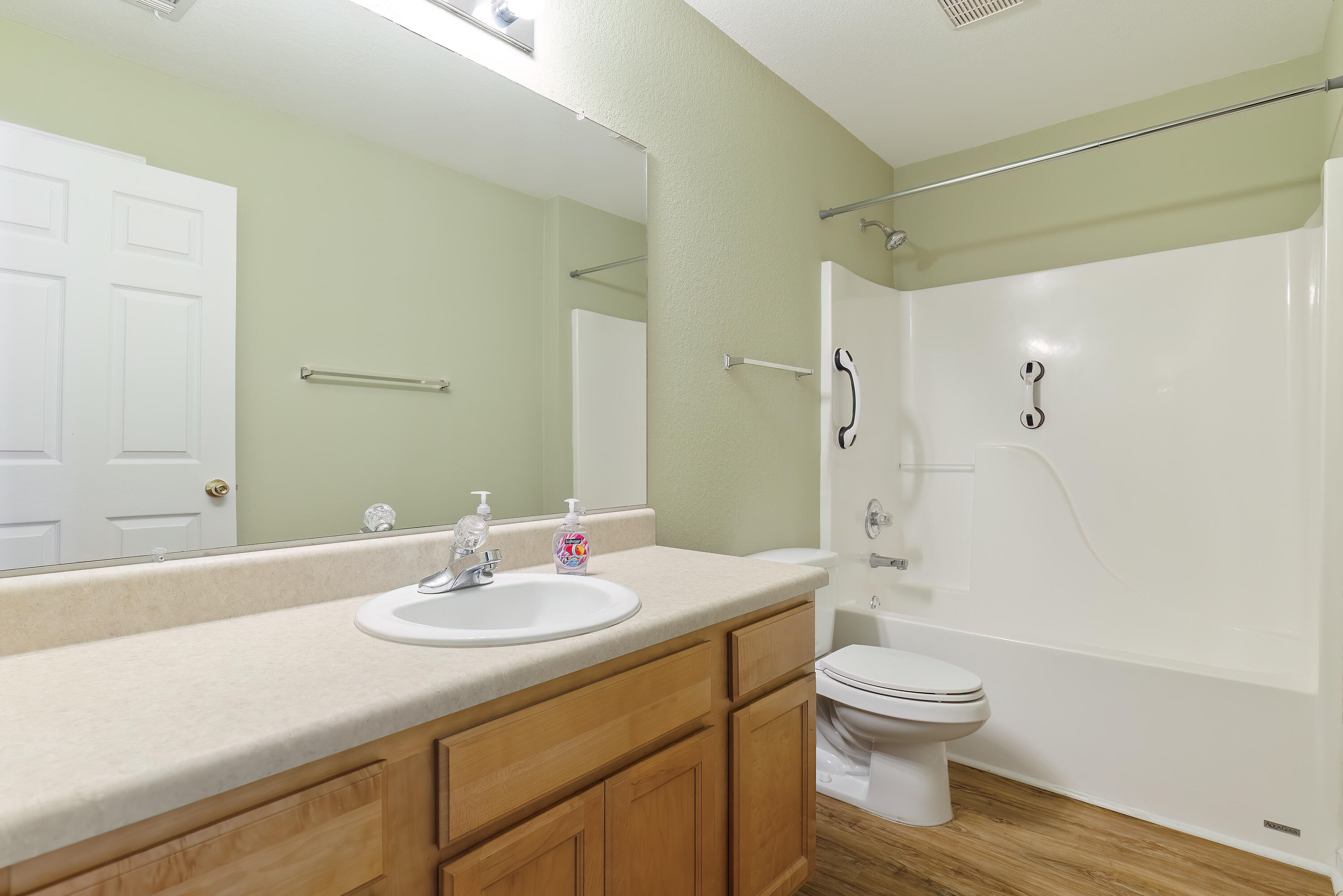 Quail Lake T/H - Residential