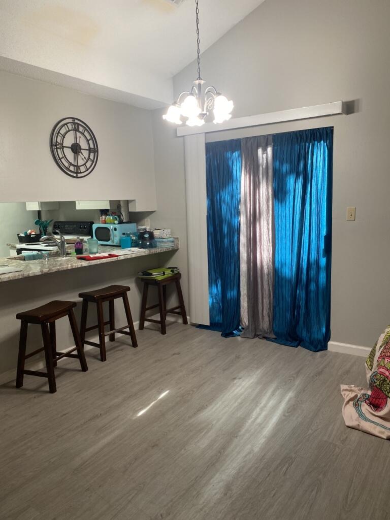 PINE MEADOWS 3RD ADDN - Residential Lease