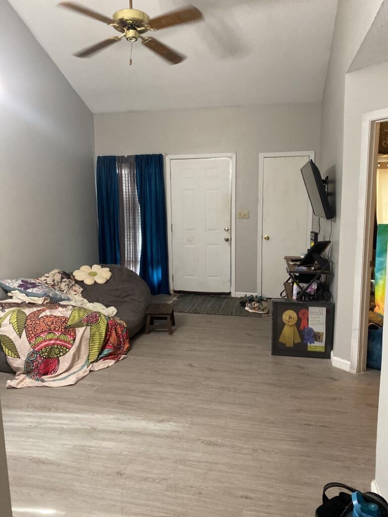 PINE MEADOWS 3RD ADDN - Residential Lease