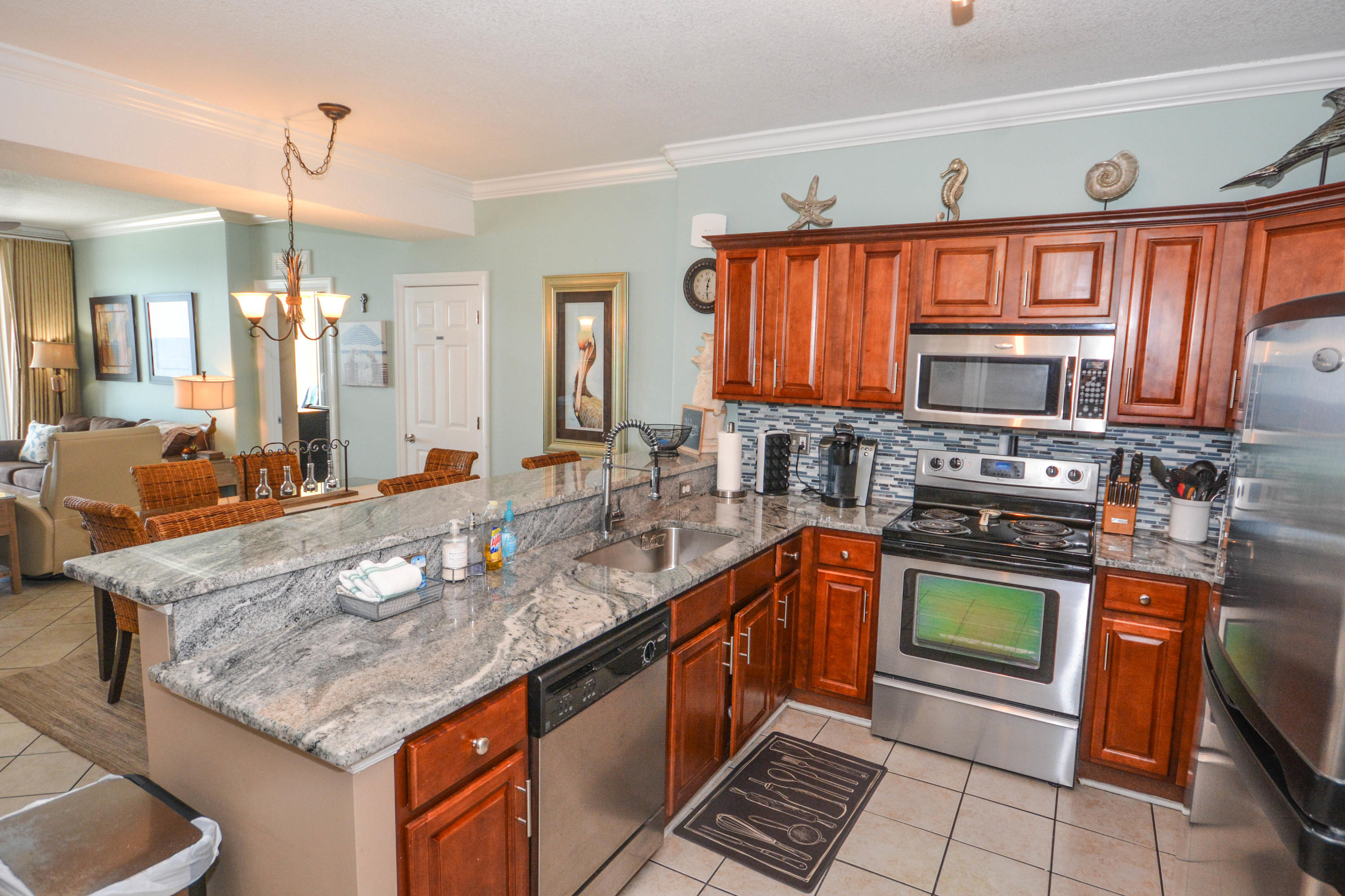 Tropic Winds - Residential