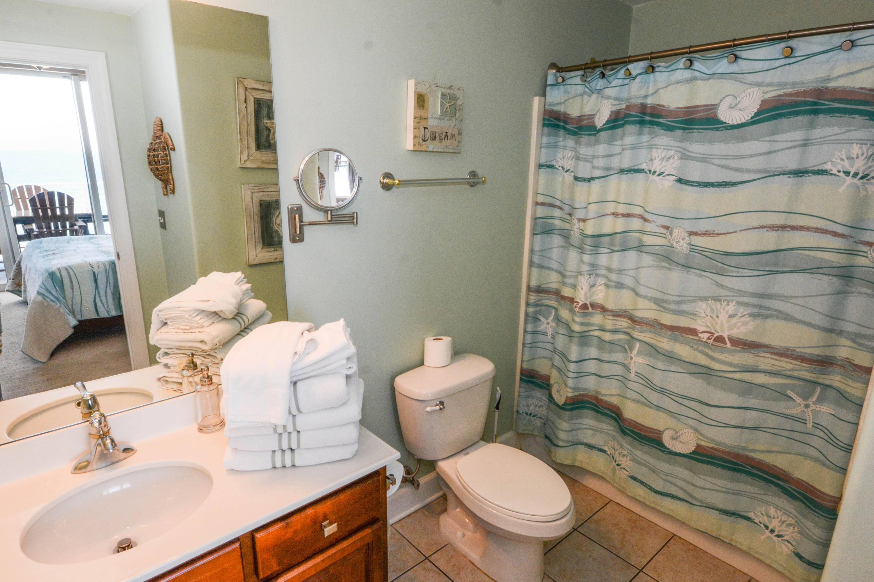 Tropic Winds - Residential