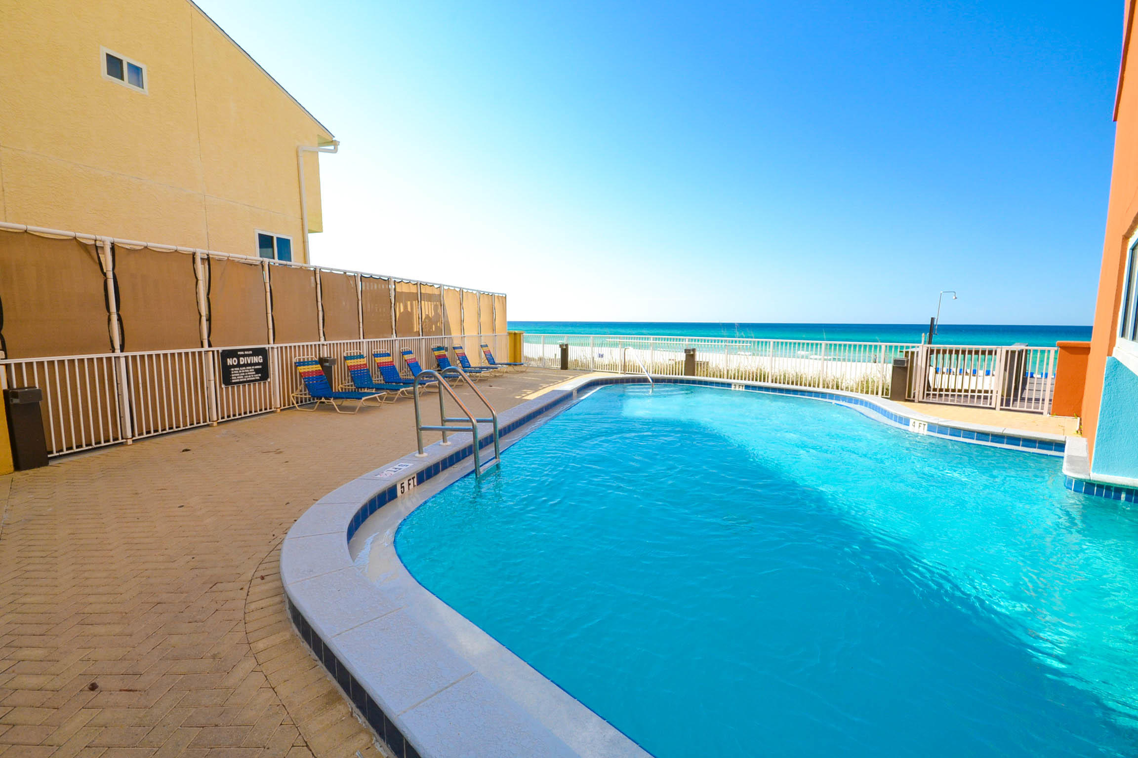 Tropic Winds - Residential