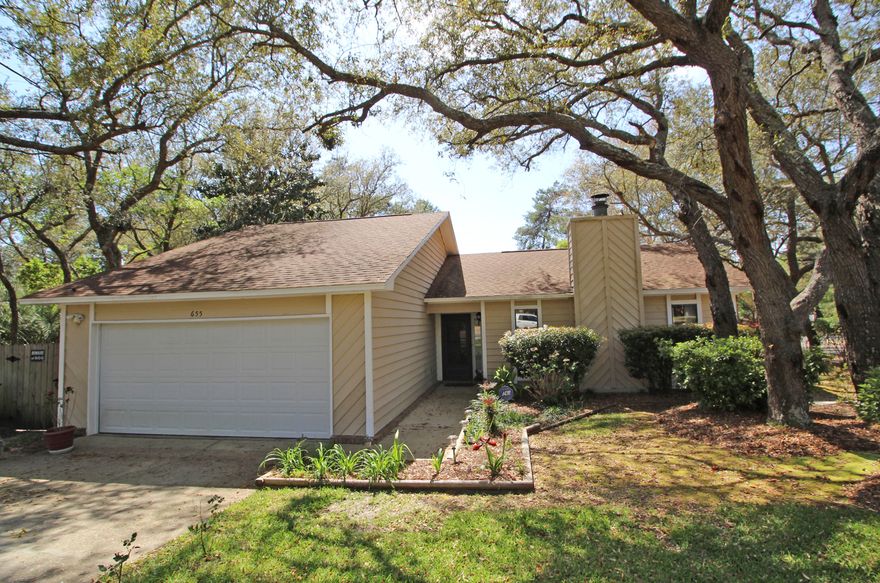 WONDERFUL HOME WITH WALL TO WALL COMFORT! Spacious living room with cathedral ceiling, beautiful laminate flooring and brick fireplace for the cozy winter nights. Formal dining room with chair railing opens into the living area making entertaining a breeze. Light and bright kitchen with granite counter space, new upgraded smooth top stove and microwave, pantry, breakfast area, tile flooring and a door that leads out to your 17ft x 13ft sun deck and backyard. Master bedroom has a walk-in closet, open extended vanity and separate room with shower/tub and toilet. Two additional good size bedrooms and a full bath complete this perfect package. Inside laundry. Situated on over a 1/4 acre corner lot nicely landscaped, mature trees and a fully fenced backyard. Home has a termite bond.