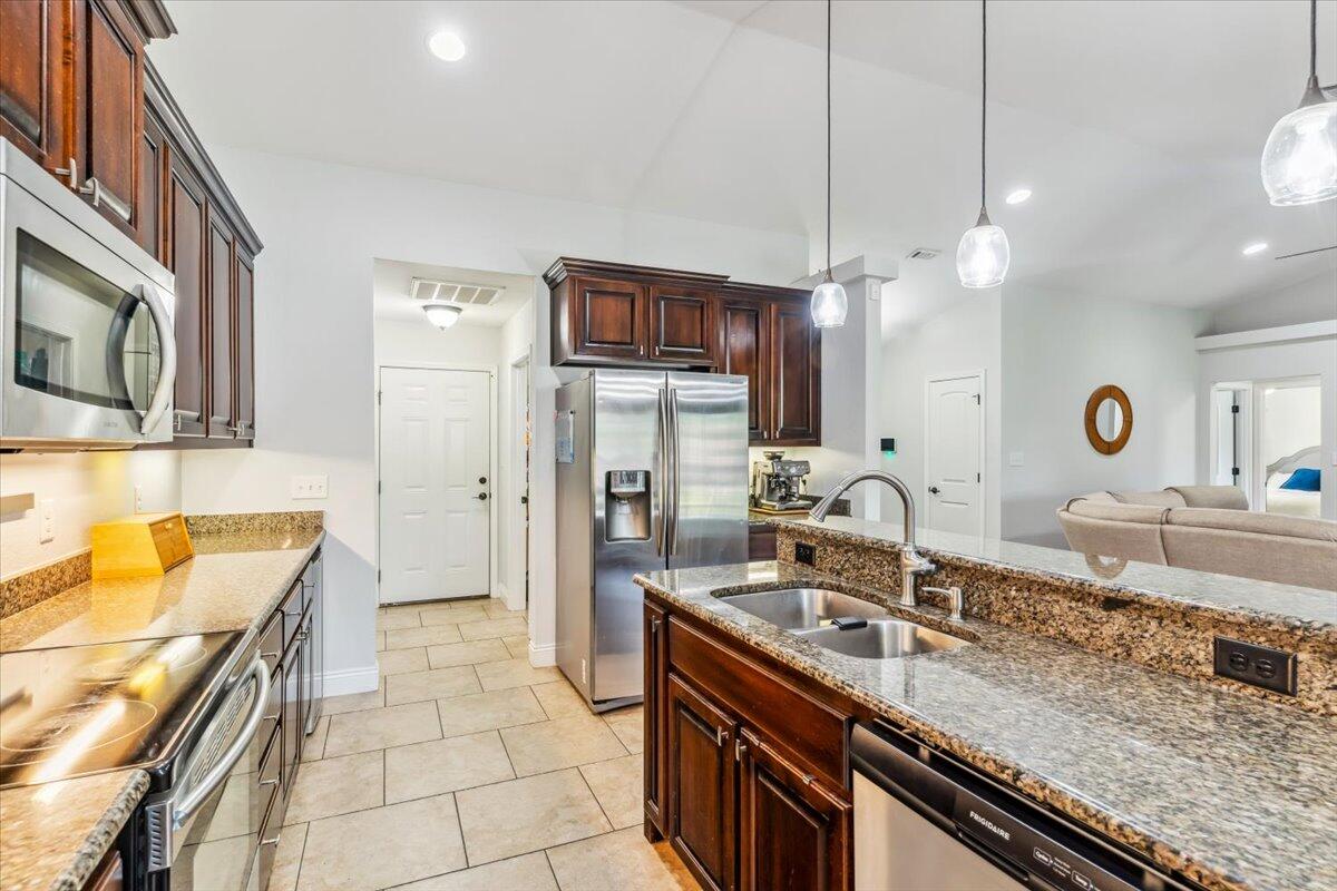 NAVARRE S/D 2ND ADDN - Residential