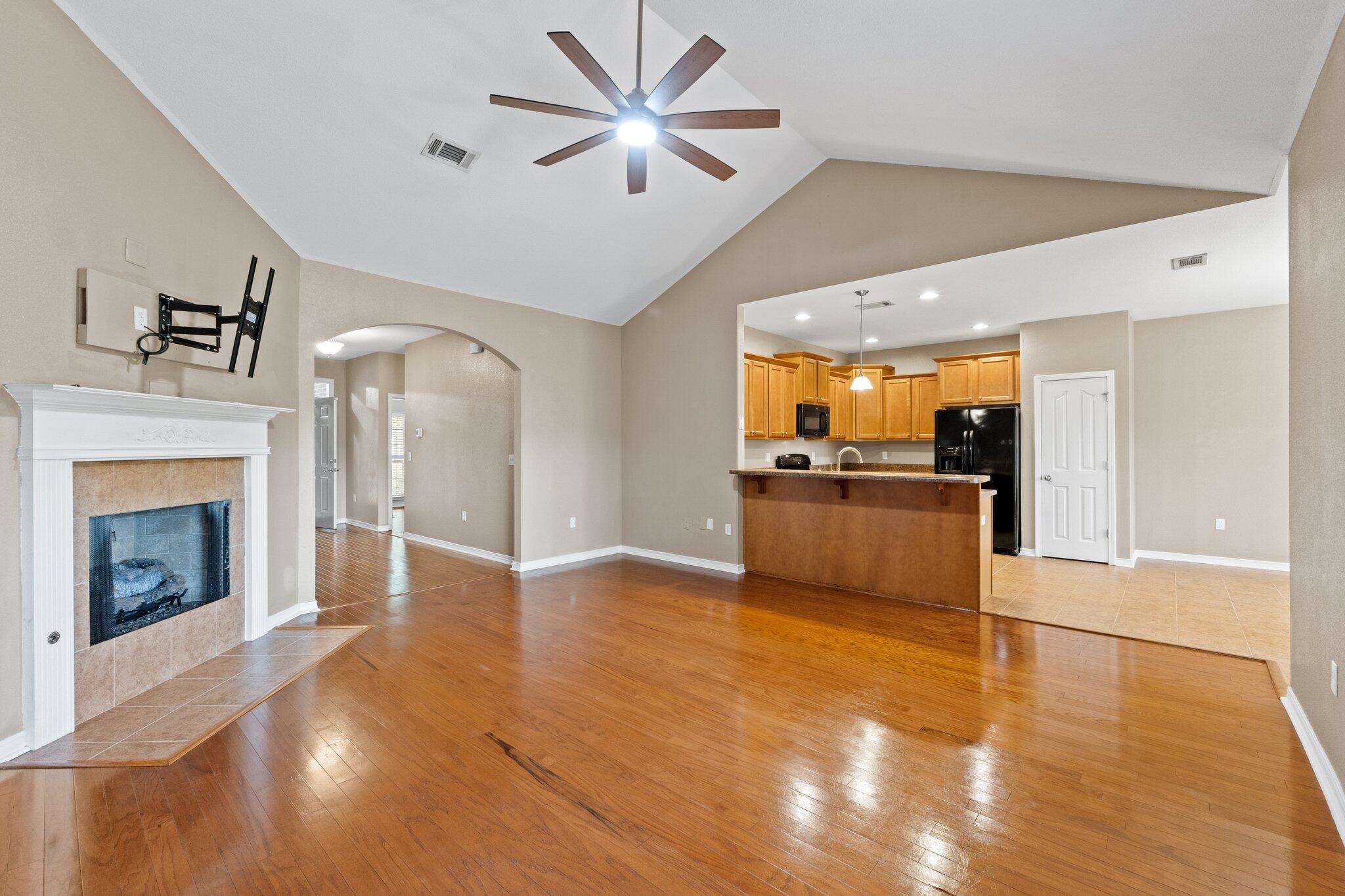 HAMMOCK BAY - Residential