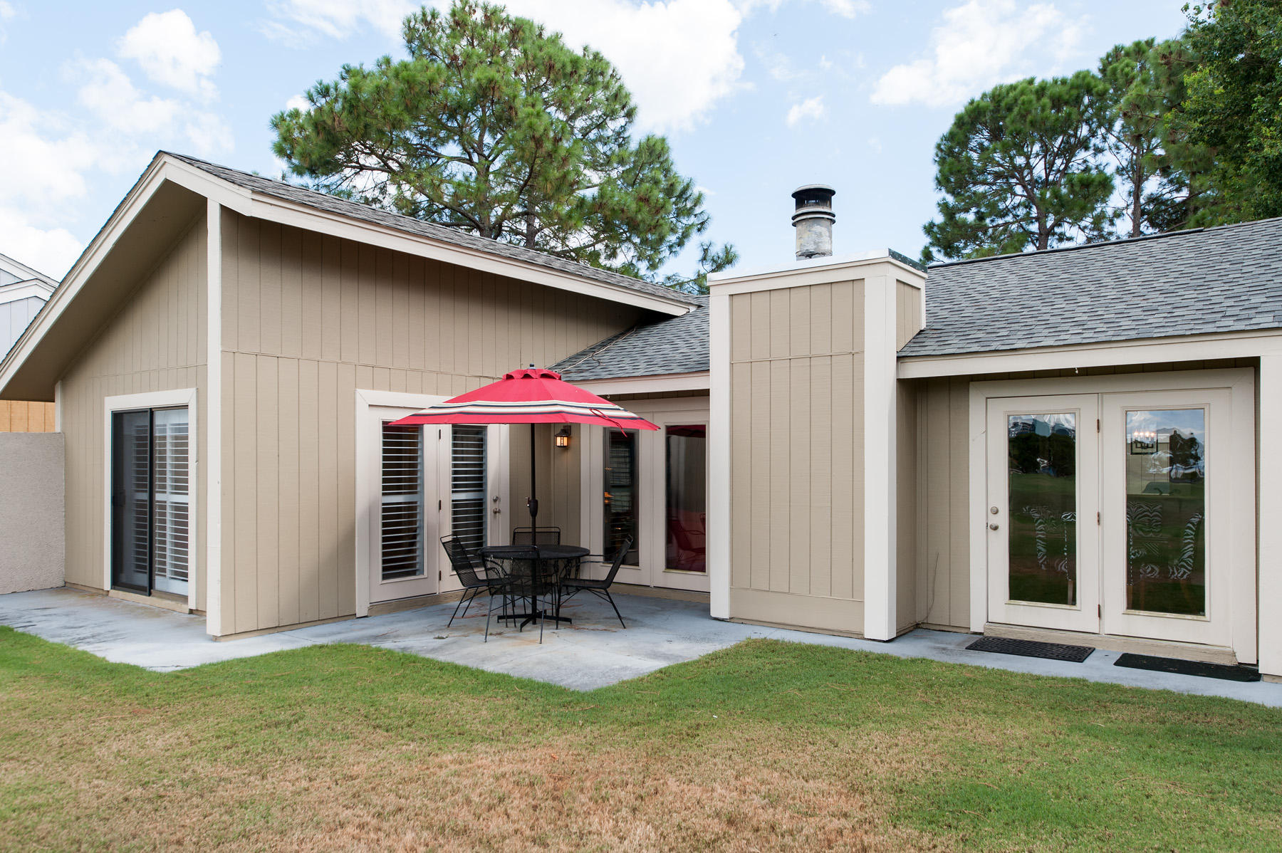 LINKSIDE VILLAGE UNIT 1 - Residential