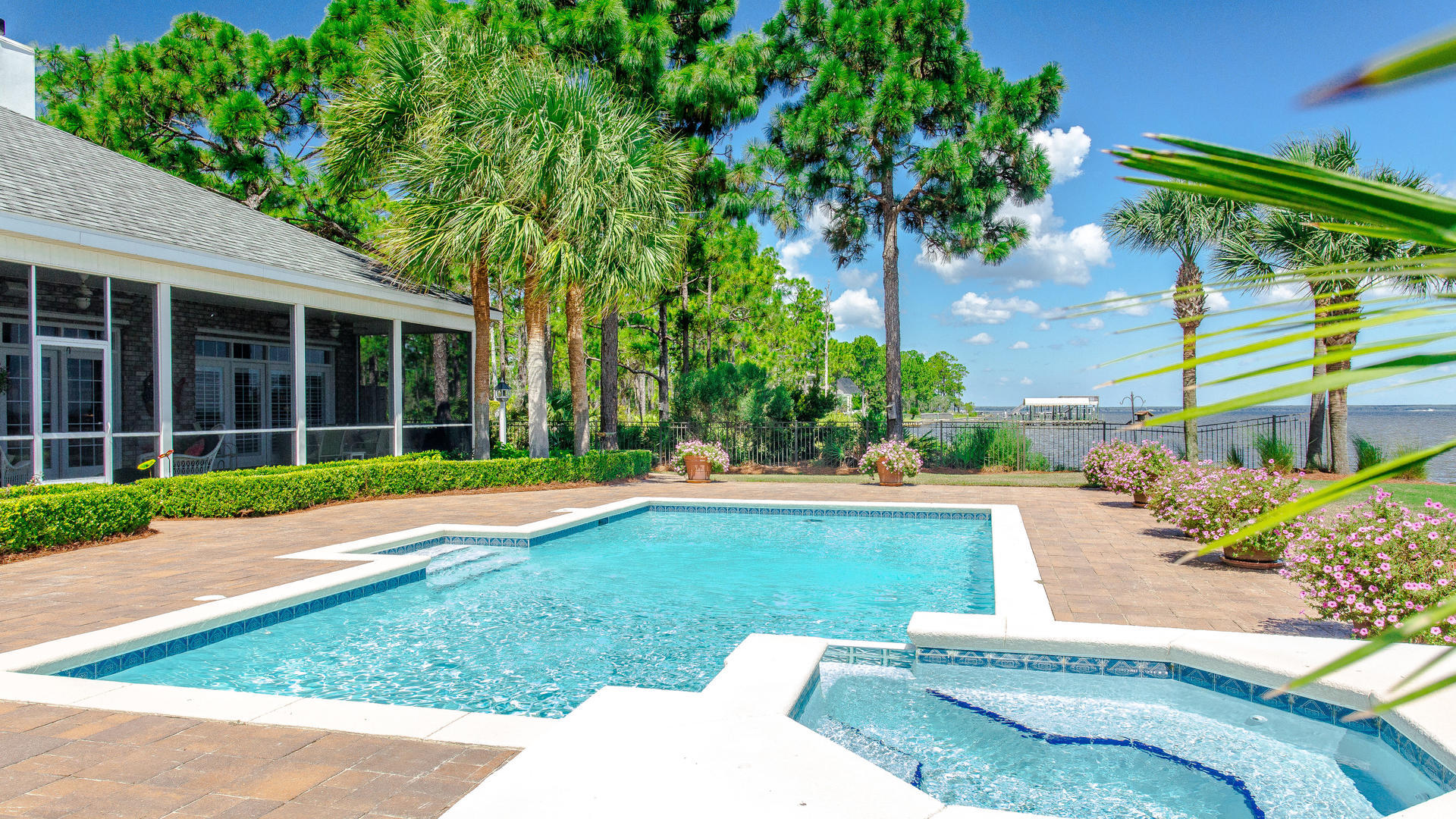 DRIFTWOOD ESTATES - Residential