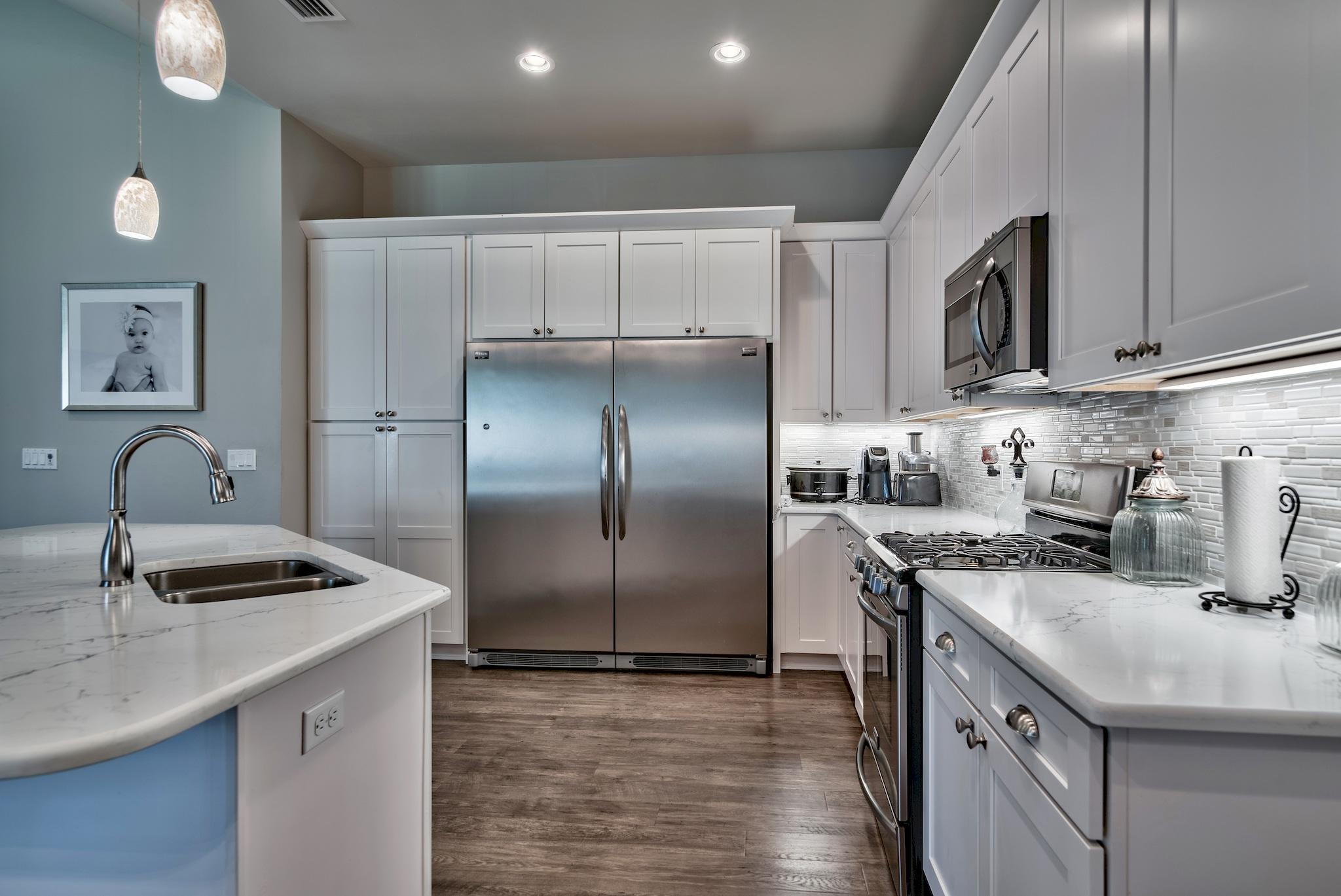 HOLIDAY SHORES - Residential