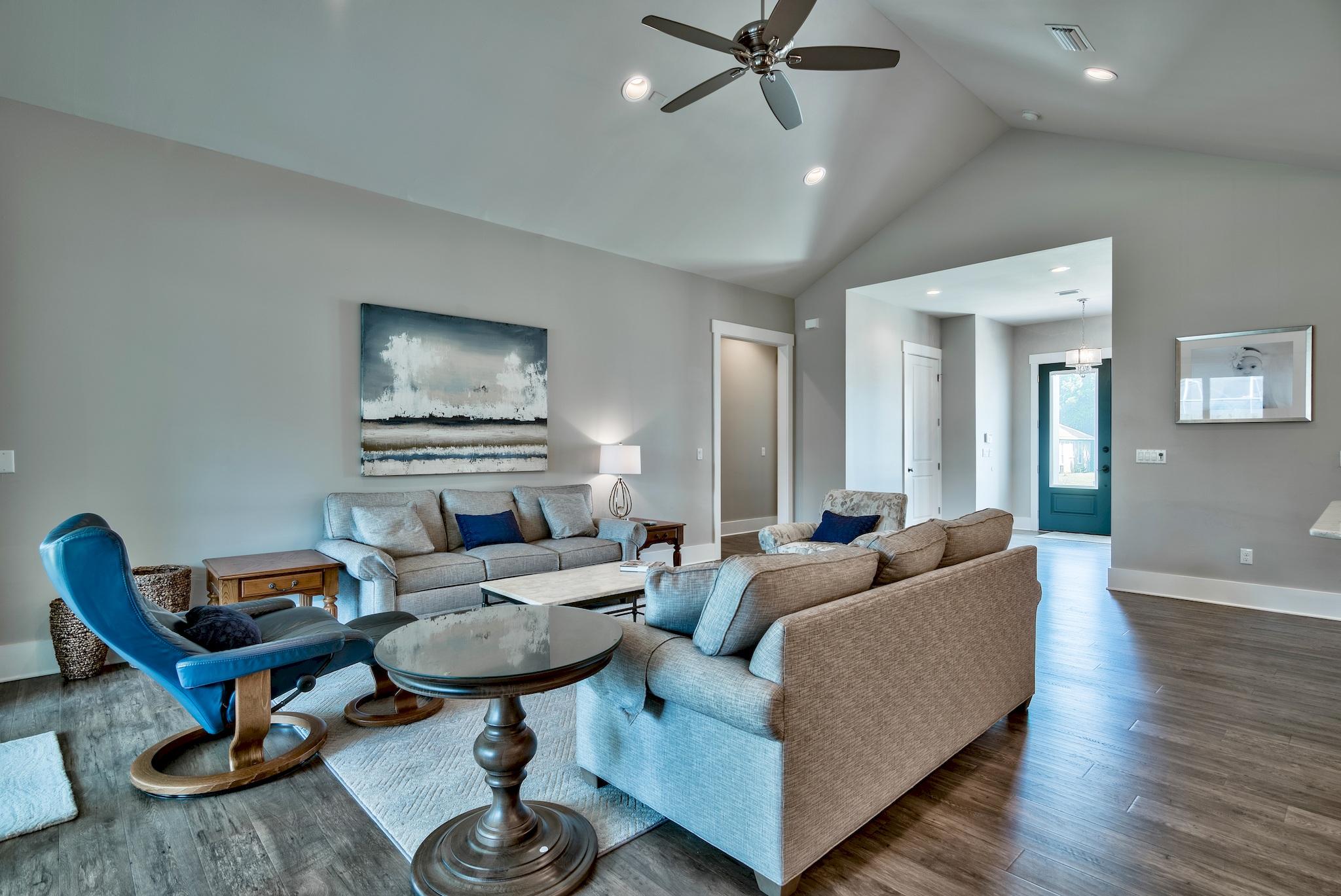 HOLIDAY SHORES - Residential