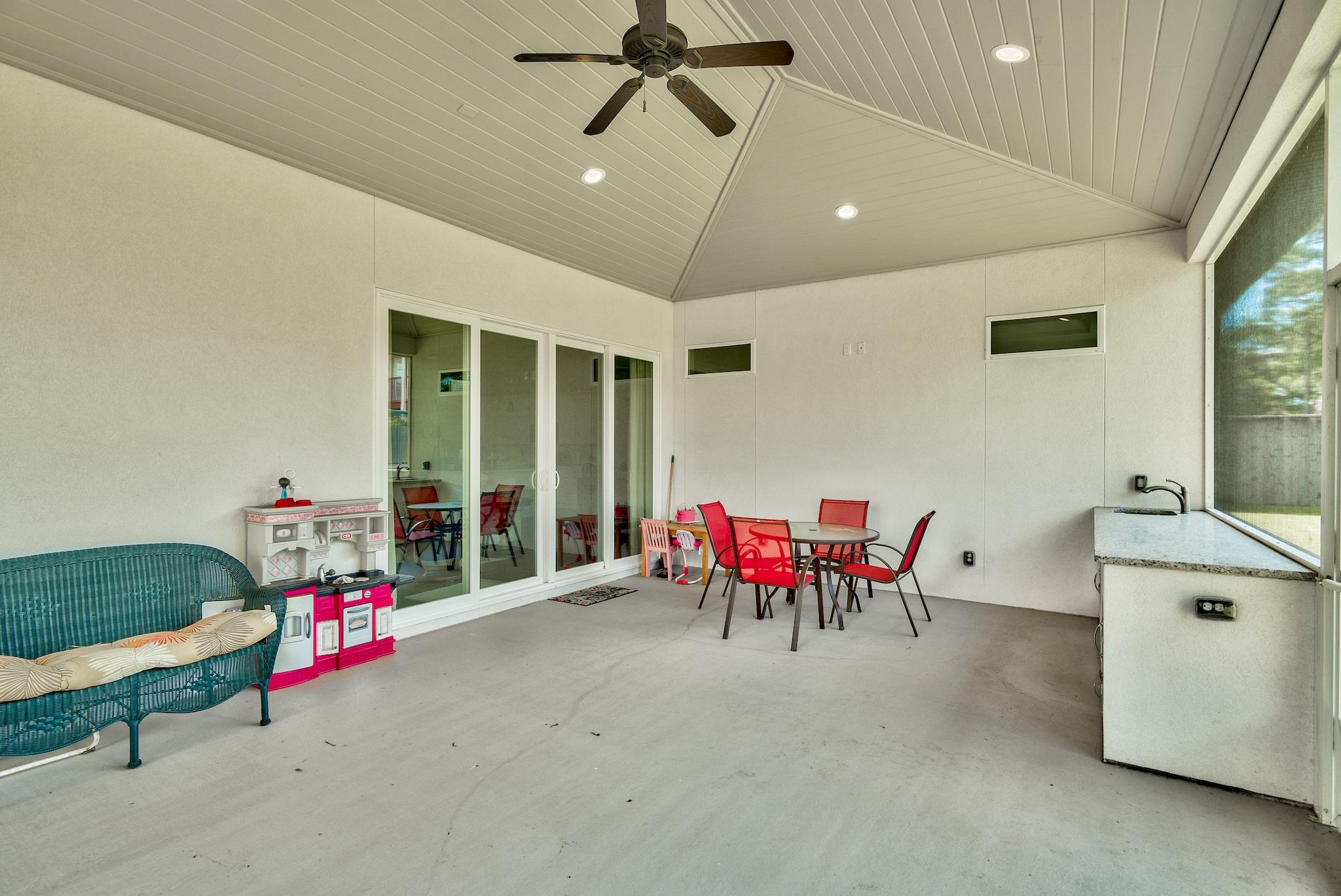 HOLIDAY SHORES - Residential