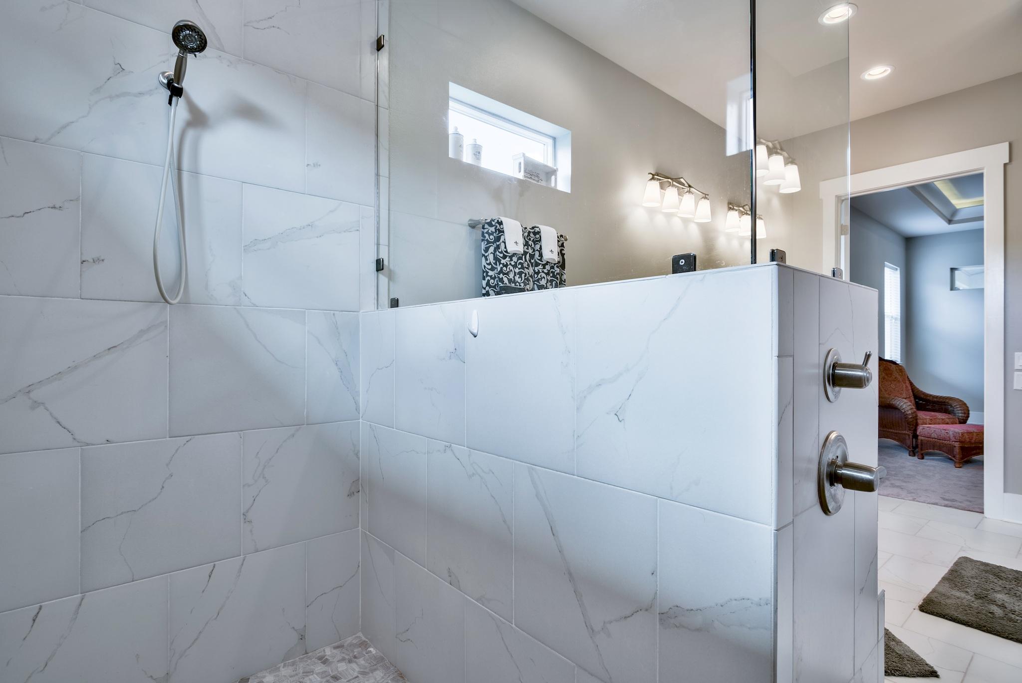 HOLIDAY SHORES - Residential