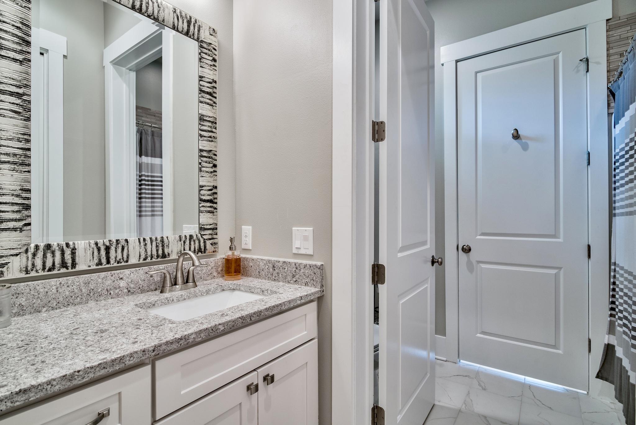 HOLIDAY SHORES - Residential