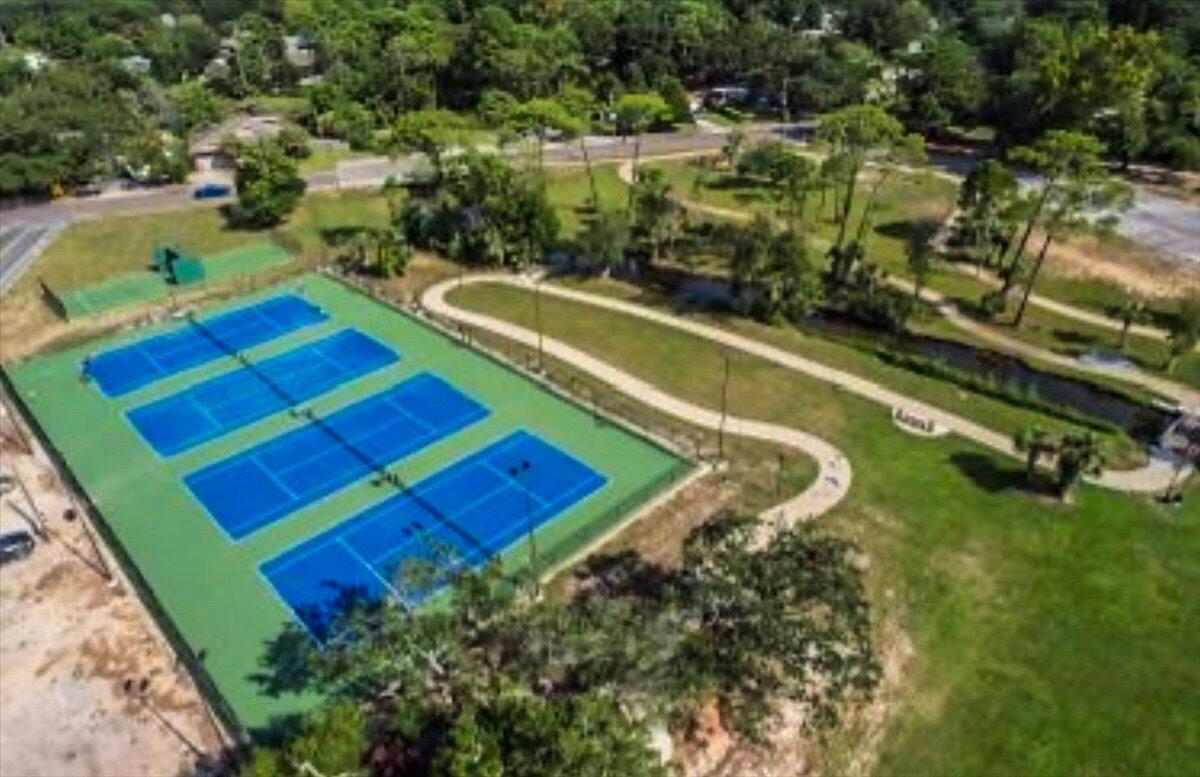 OLDE FORT WALTON (242201.00) - Residential