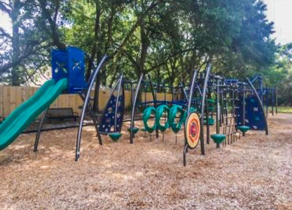 OLDE FORT WALTON (242201.00) - Residential
