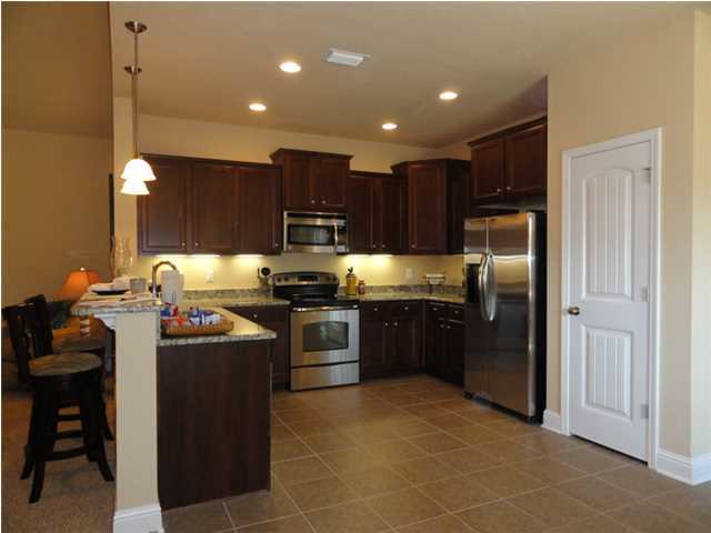 AUTUMN WOODS - Residential