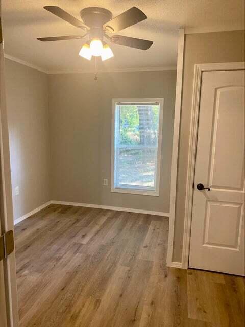 MORRIS ADDN TO CRESTVIEW - Residential