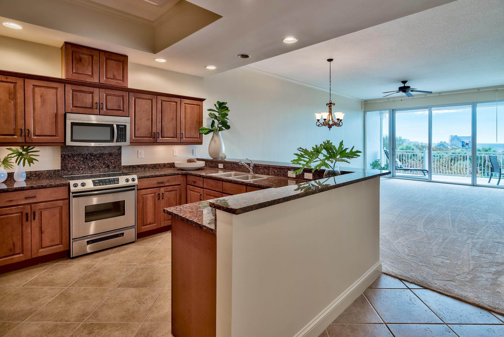 ALEXANDER AT PALM COURT - Residential