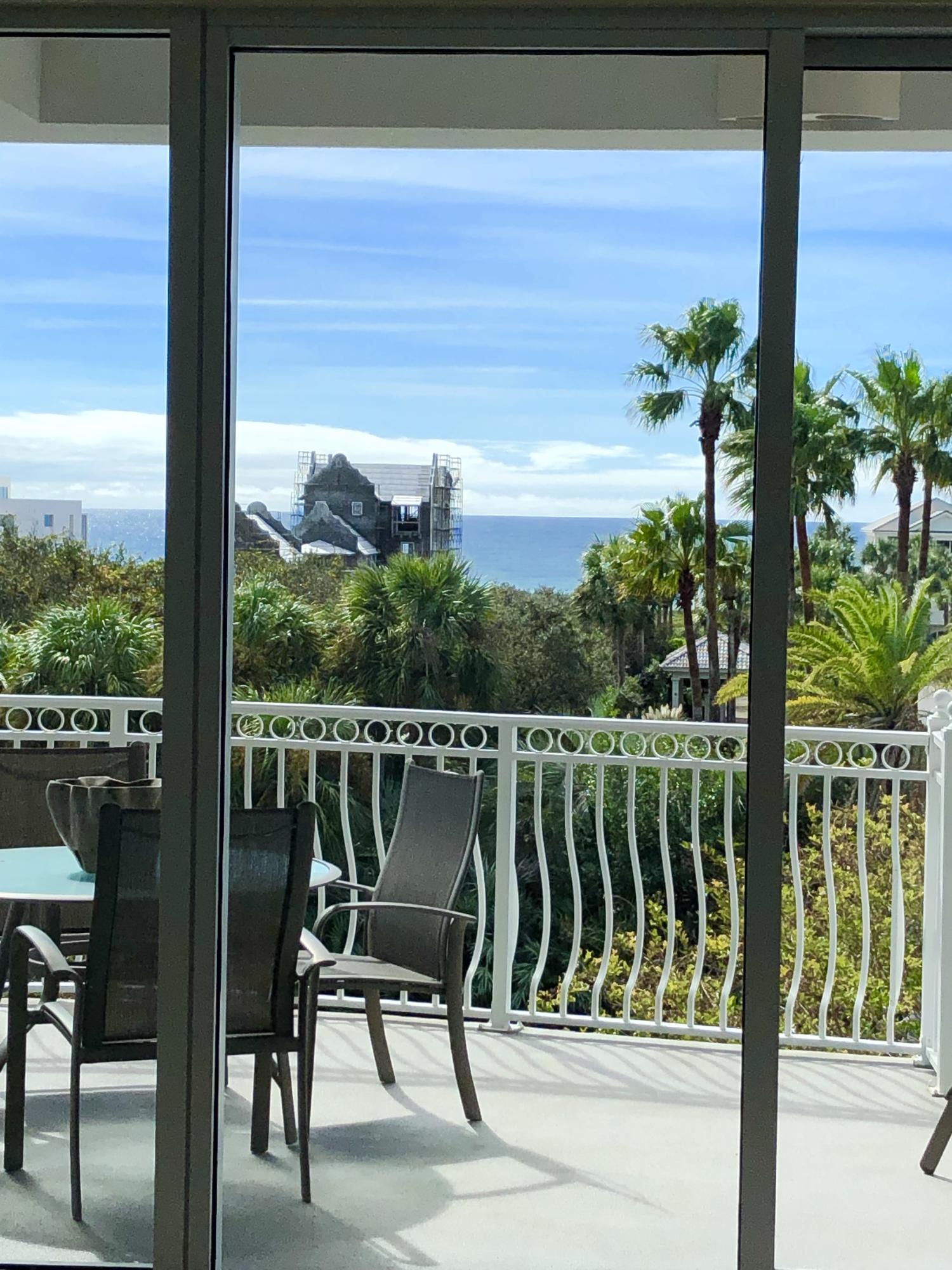 ALEXANDER AT PALM COURT - Residential