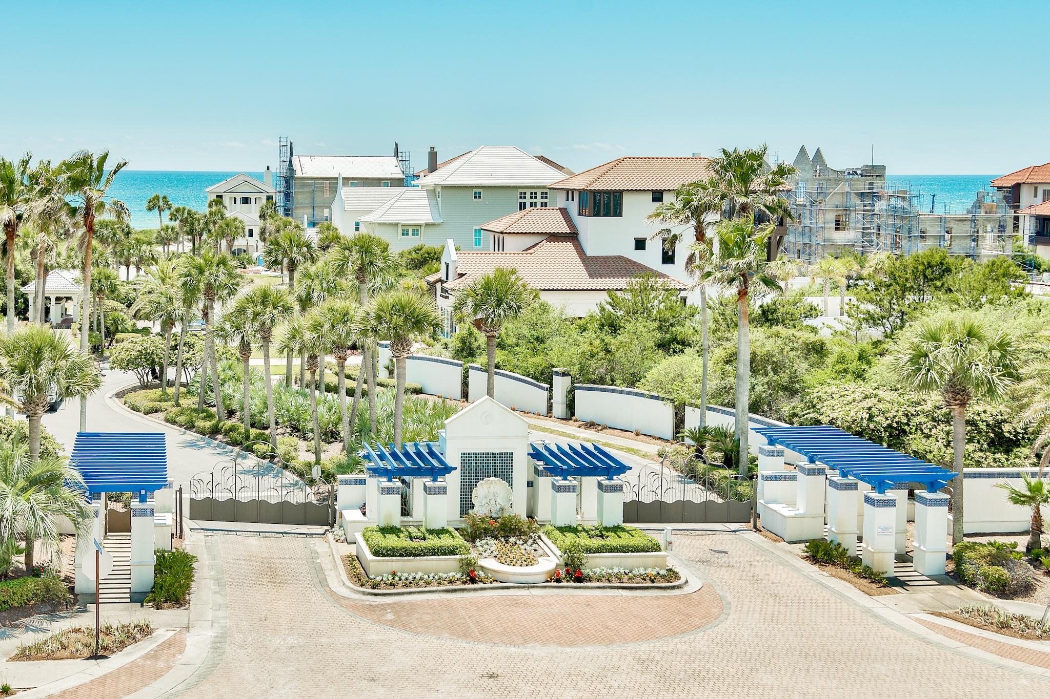 ALEXANDER AT PALM COURT - Residential