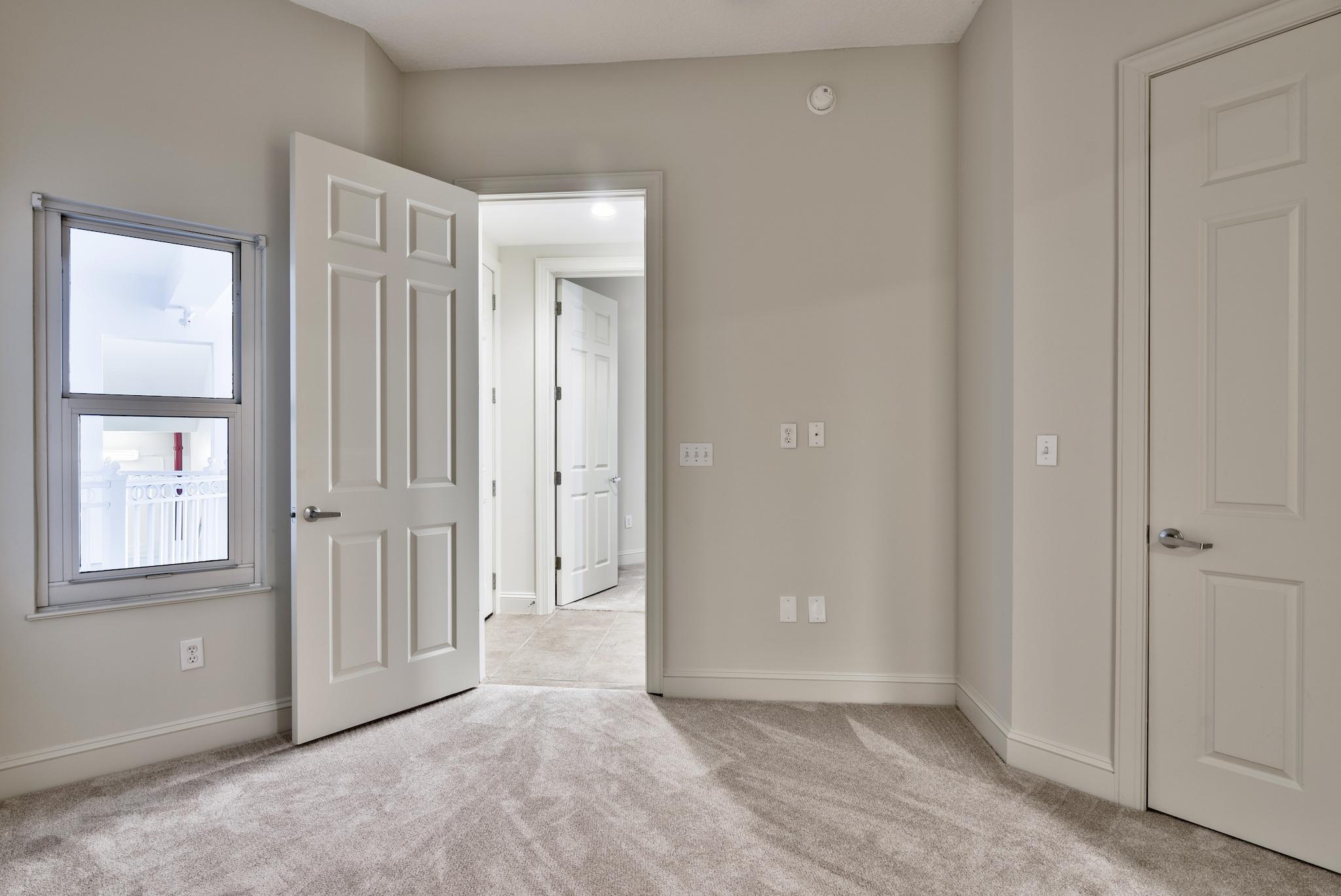 ALEXANDER AT PALM COURT - Residential