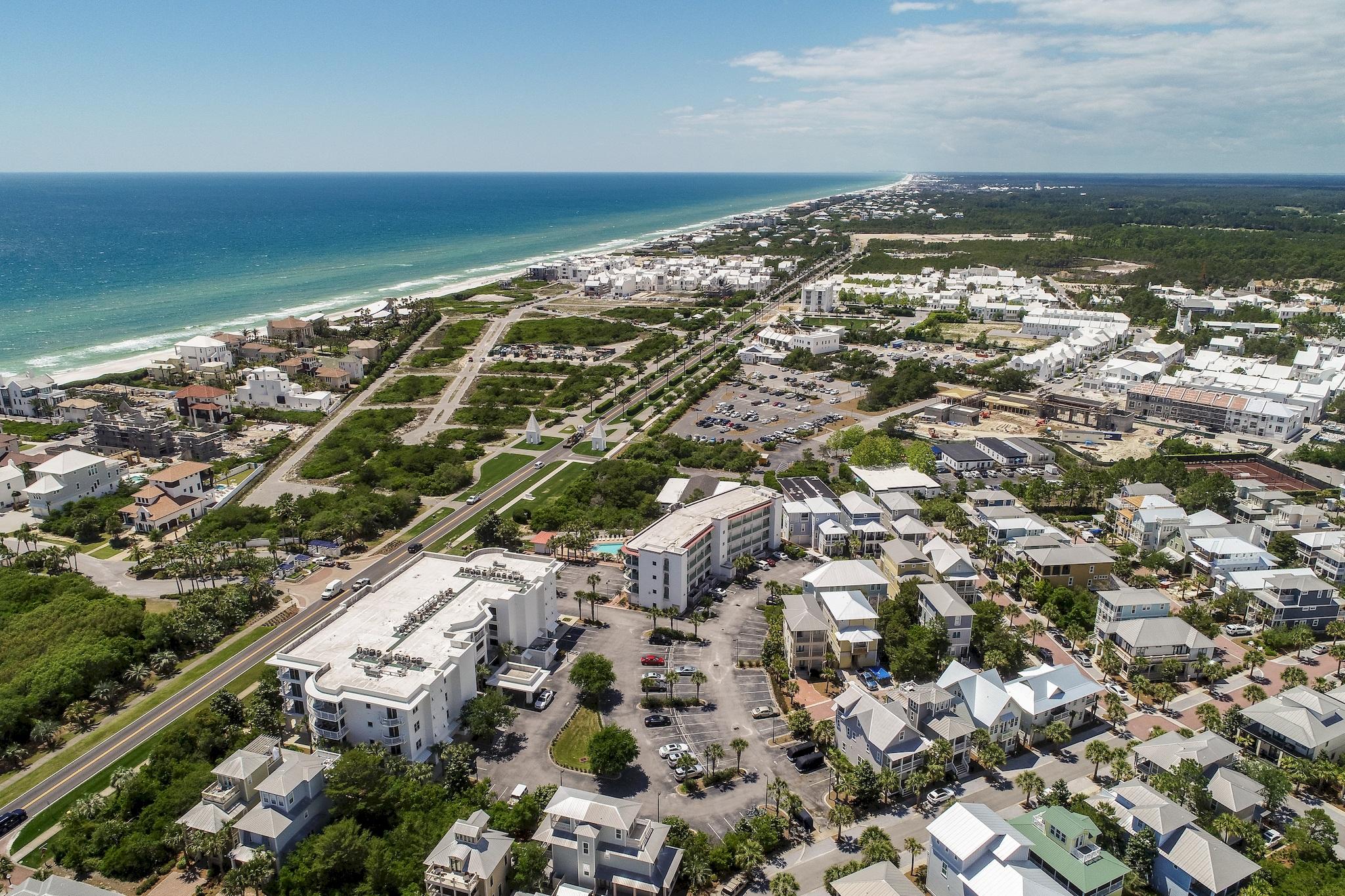 ALEXANDER AT PALM COURT - Residential
