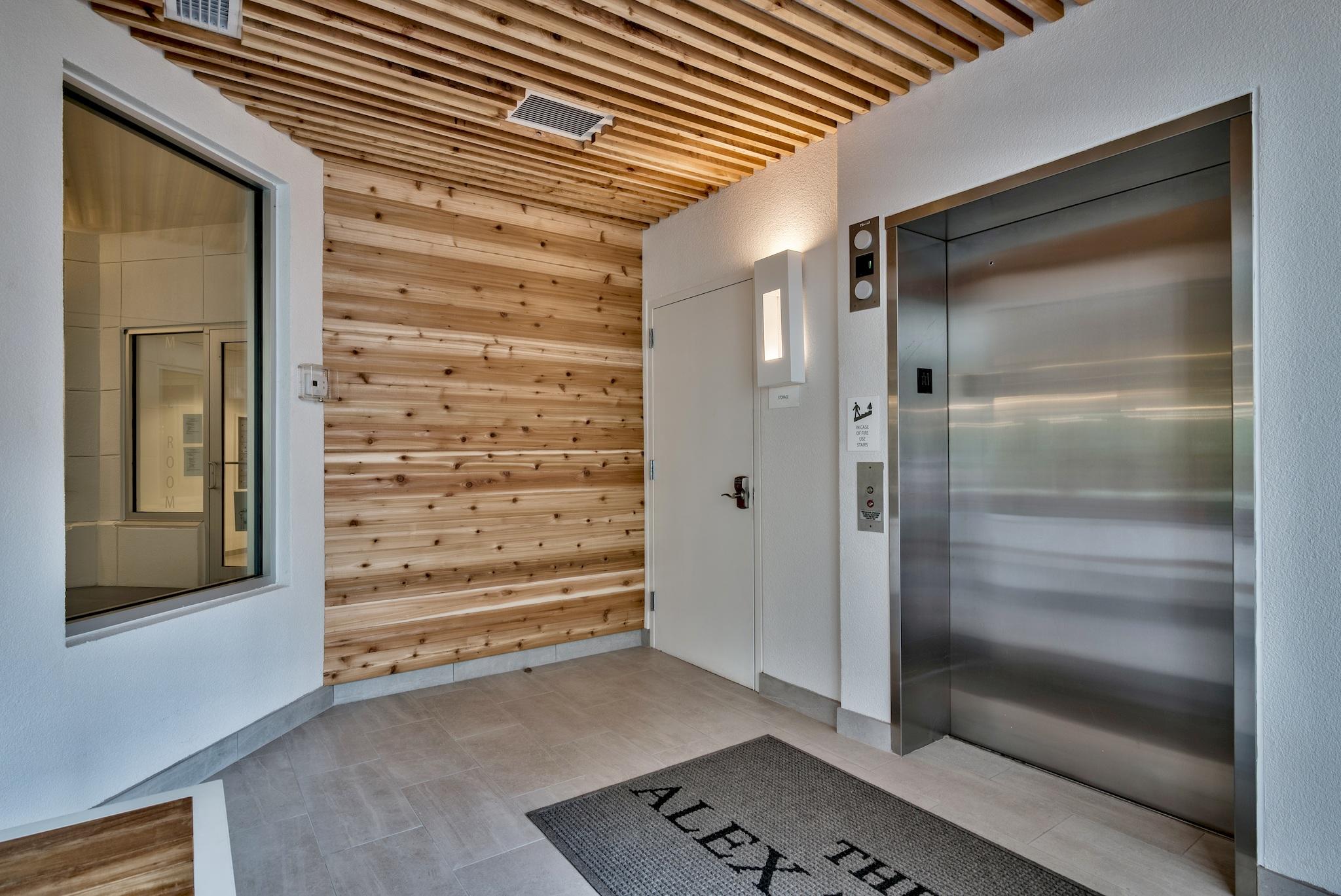 ALEXANDER AT PALM COURT - Residential