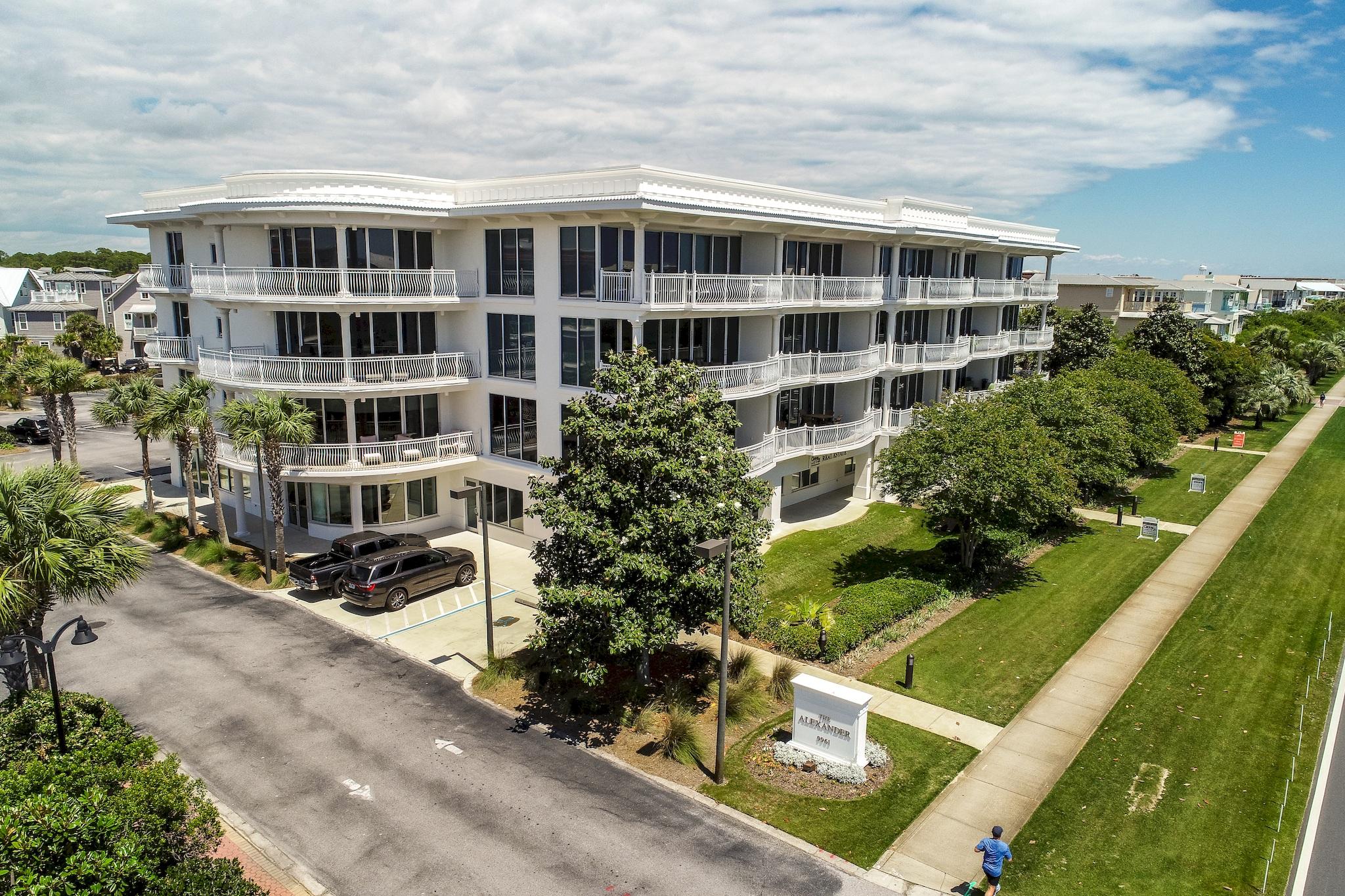 ALEXANDER AT PALM COURT - Residential