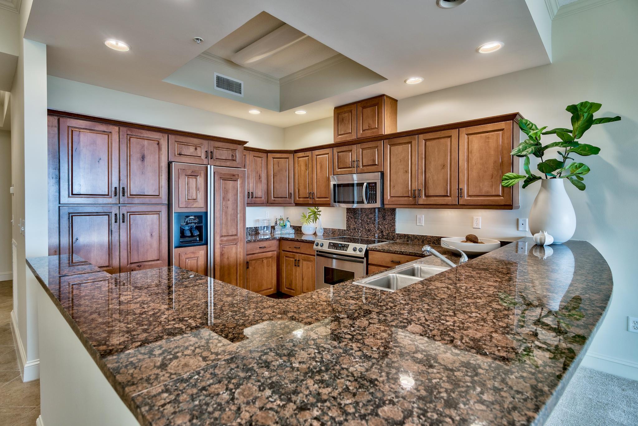 ALEXANDER AT PALM COURT - Residential