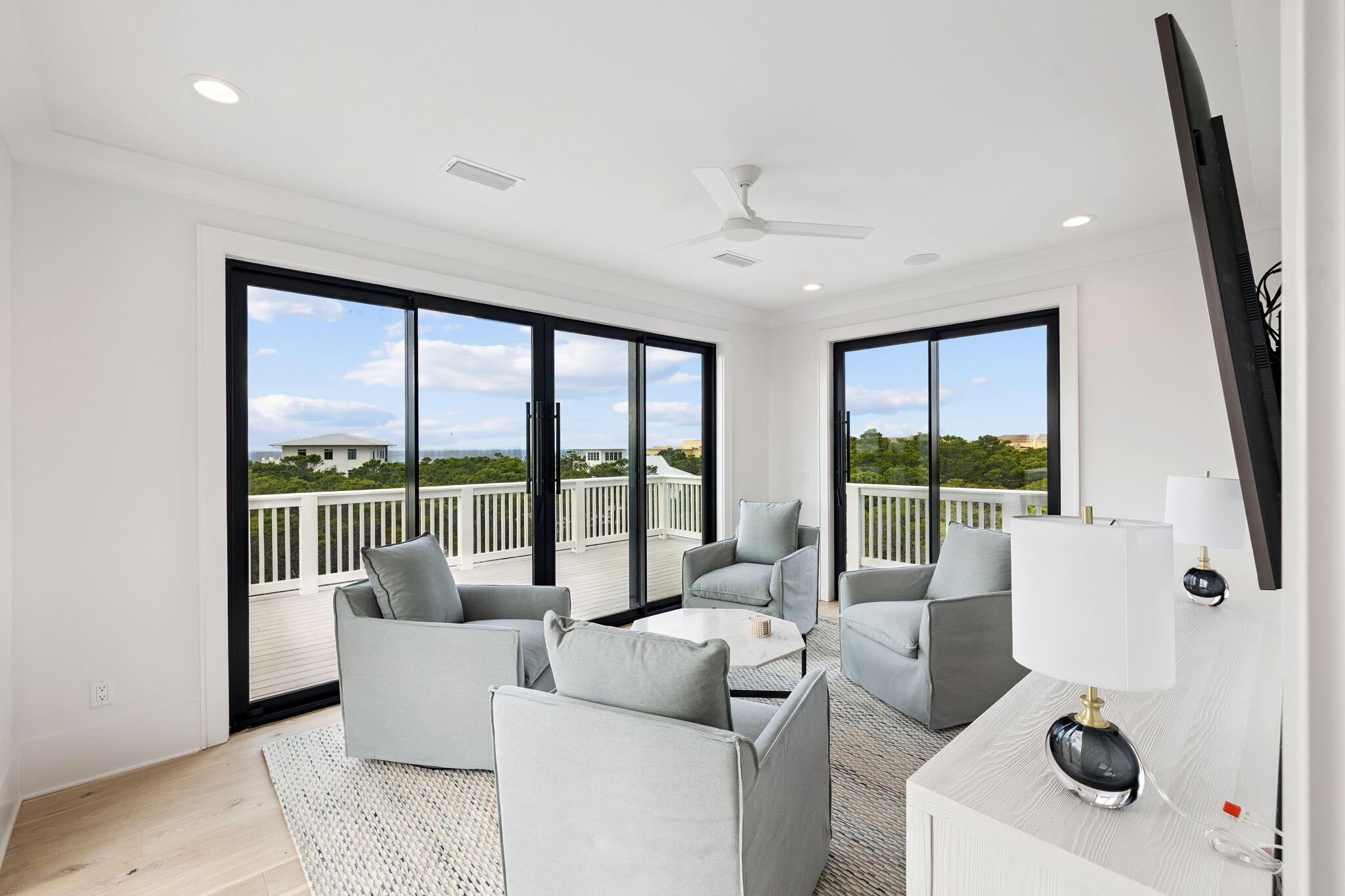 BANNERMAN BEACH - Residential