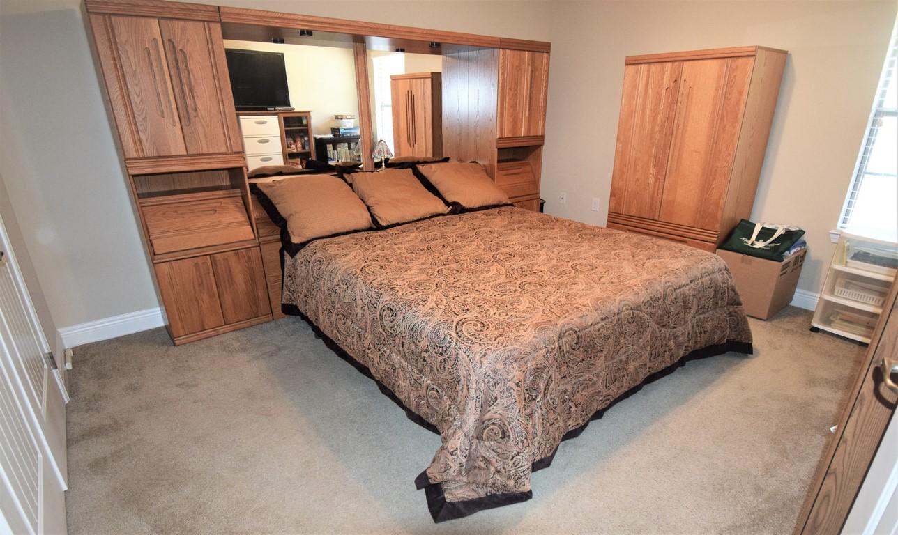 WHISPER CREEK - Residential