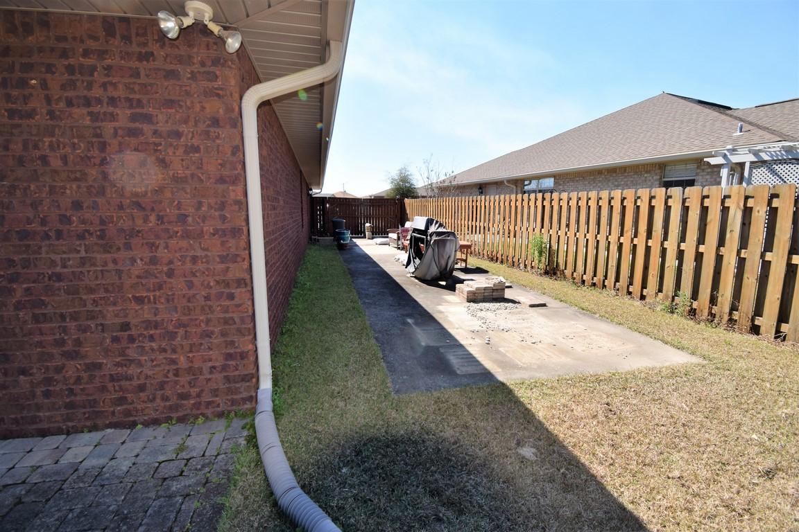 WHISPER CREEK - Residential