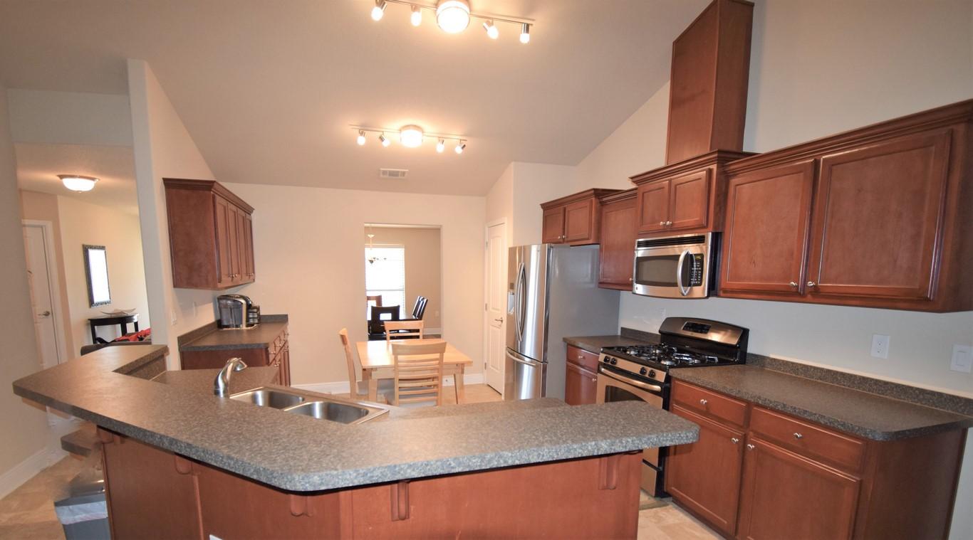 WHISPER CREEK - Residential