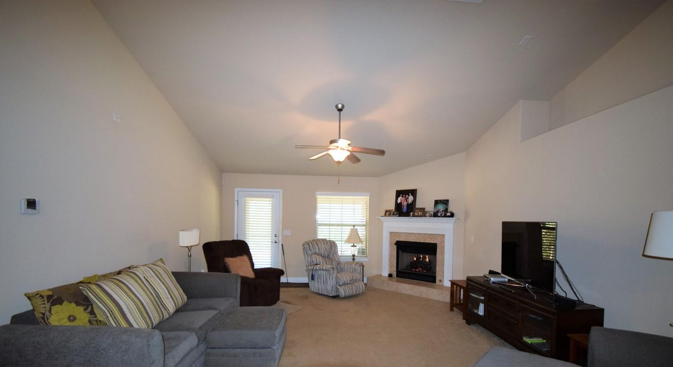 WHISPER CREEK - Residential