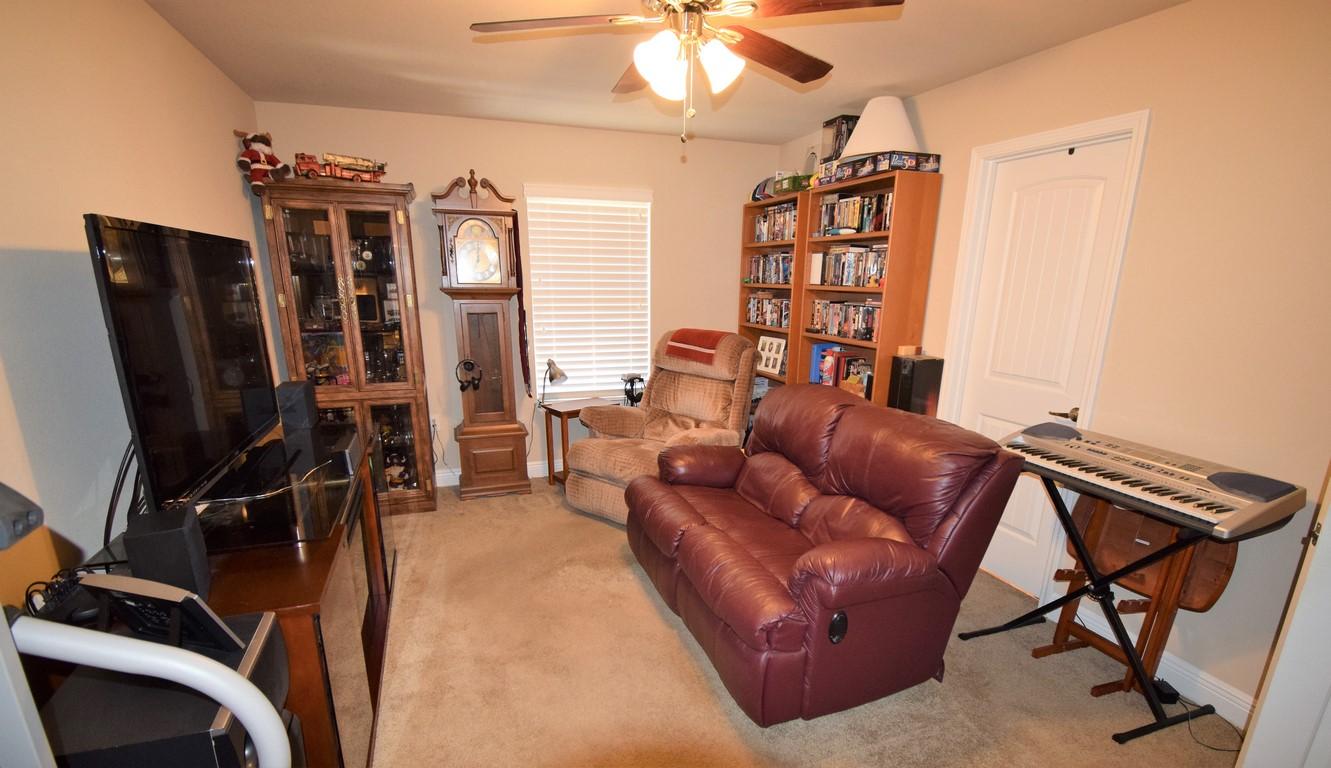 WHISPER CREEK - Residential