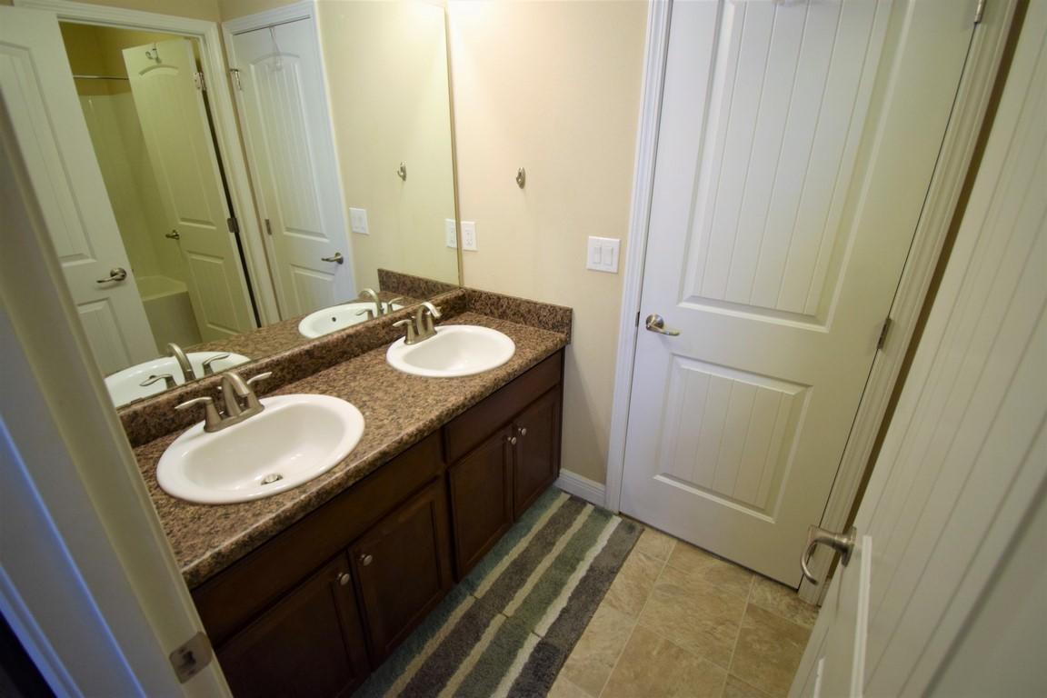 WHISPER CREEK - Residential