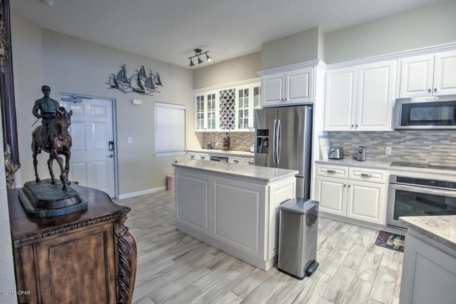 Hibiscus By The Bay - Residential