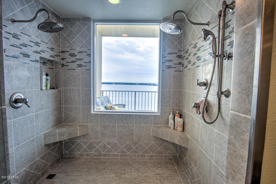 Hibiscus By The Bay - Residential