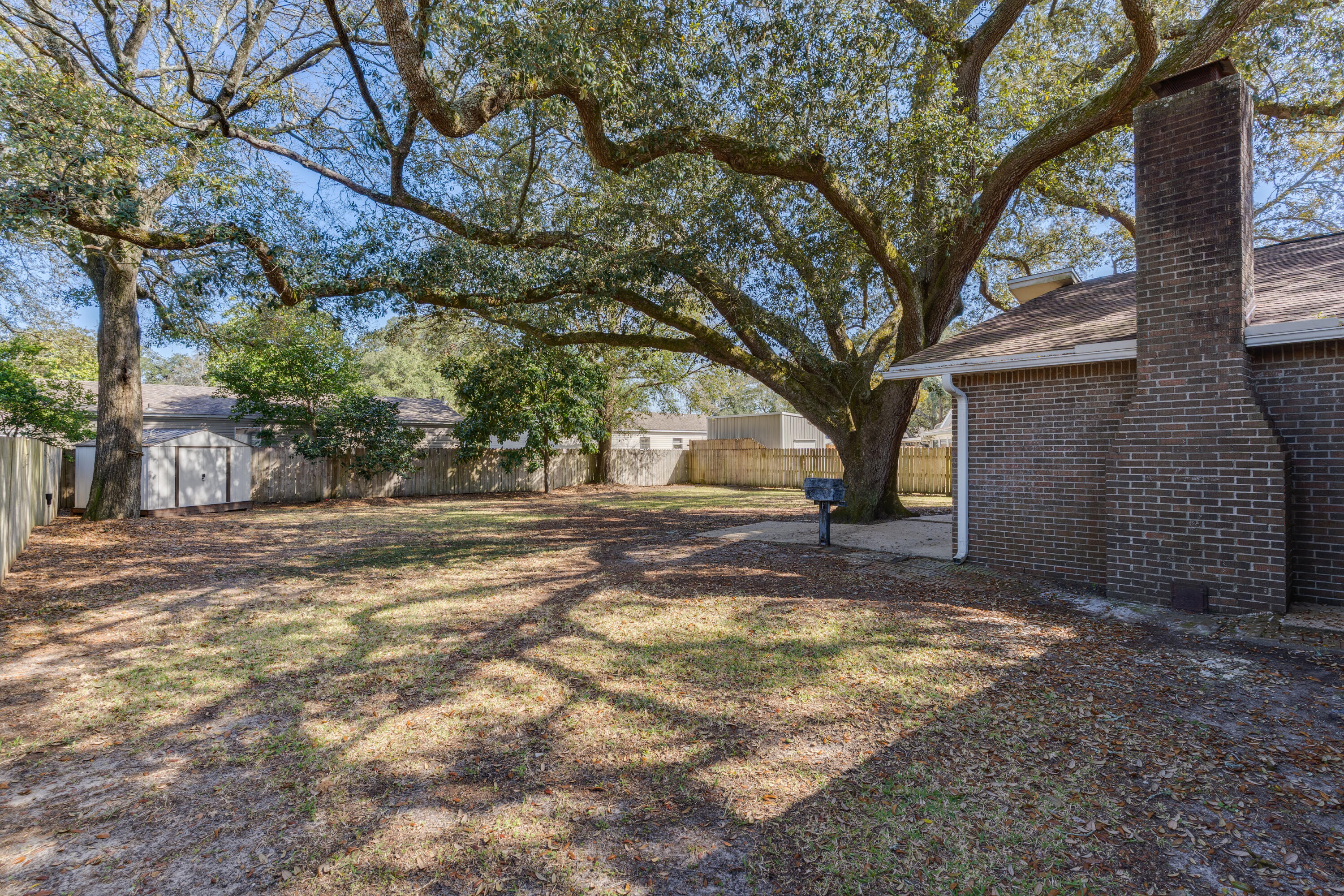 CHEROKEE WOODS - Residential