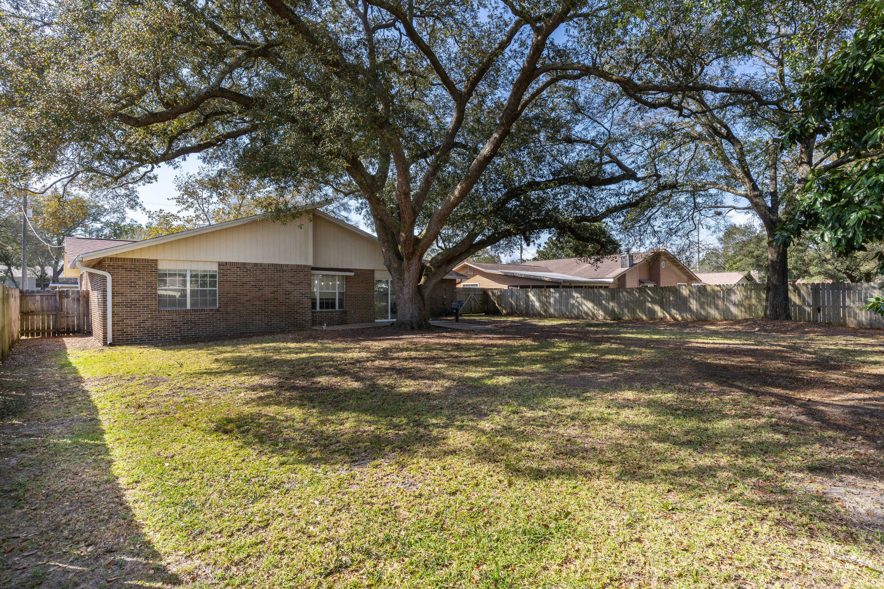 CHEROKEE WOODS - Residential