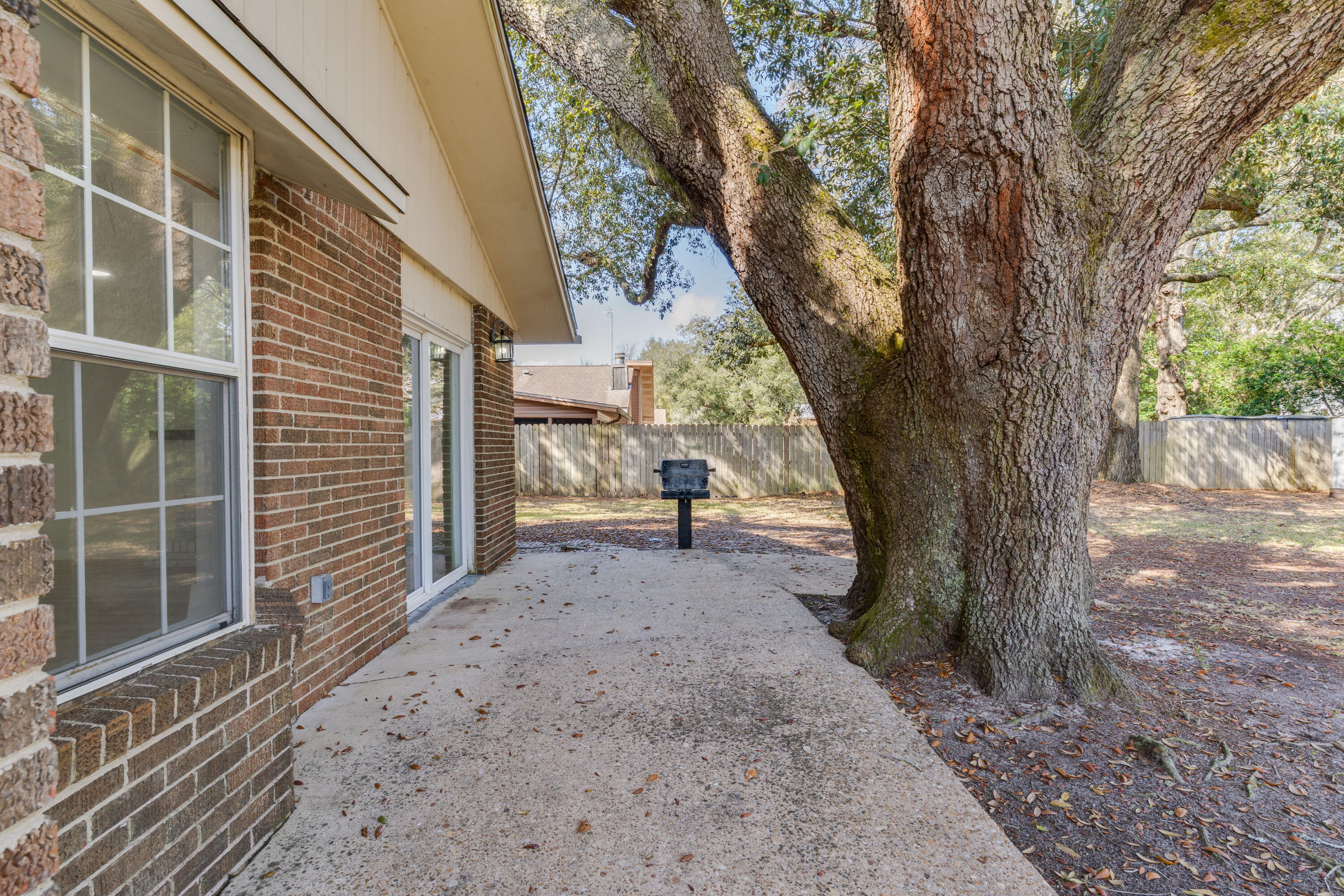 CHEROKEE WOODS - Residential