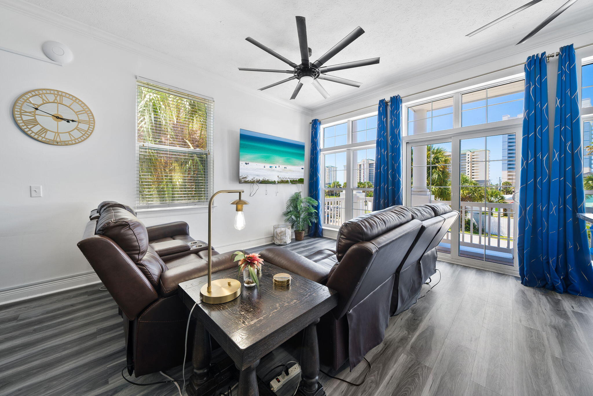 LONG BEACH - Residential