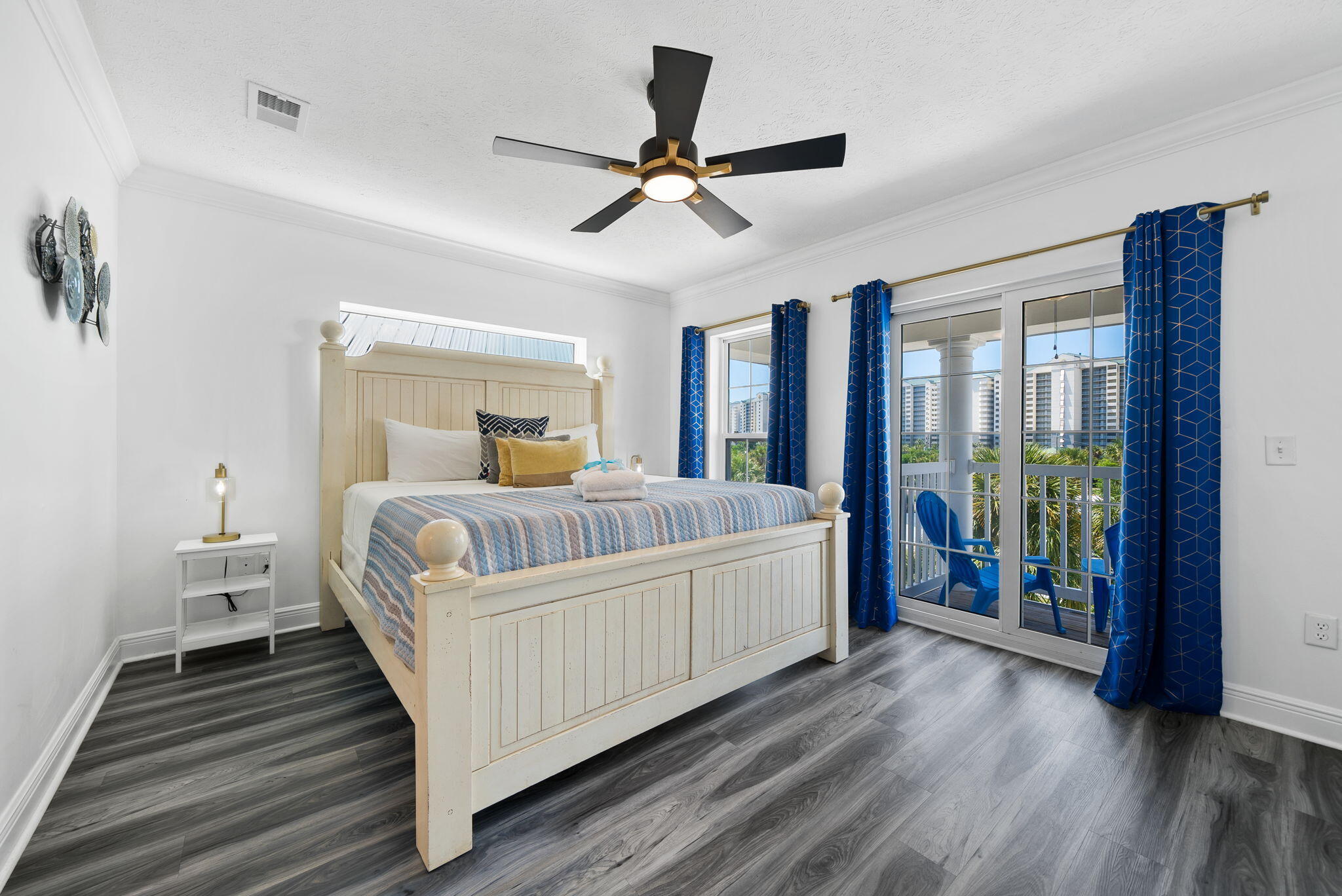 LONG BEACH - Residential