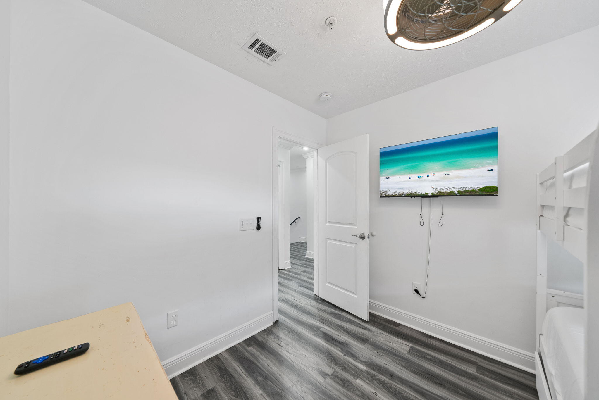 LONG BEACH - Residential