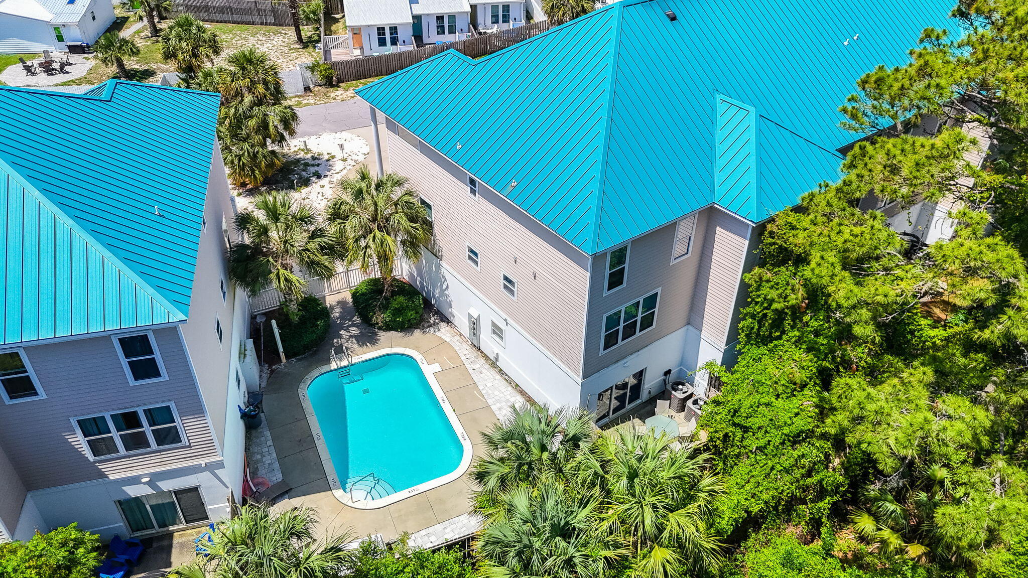 LONG BEACH - Residential