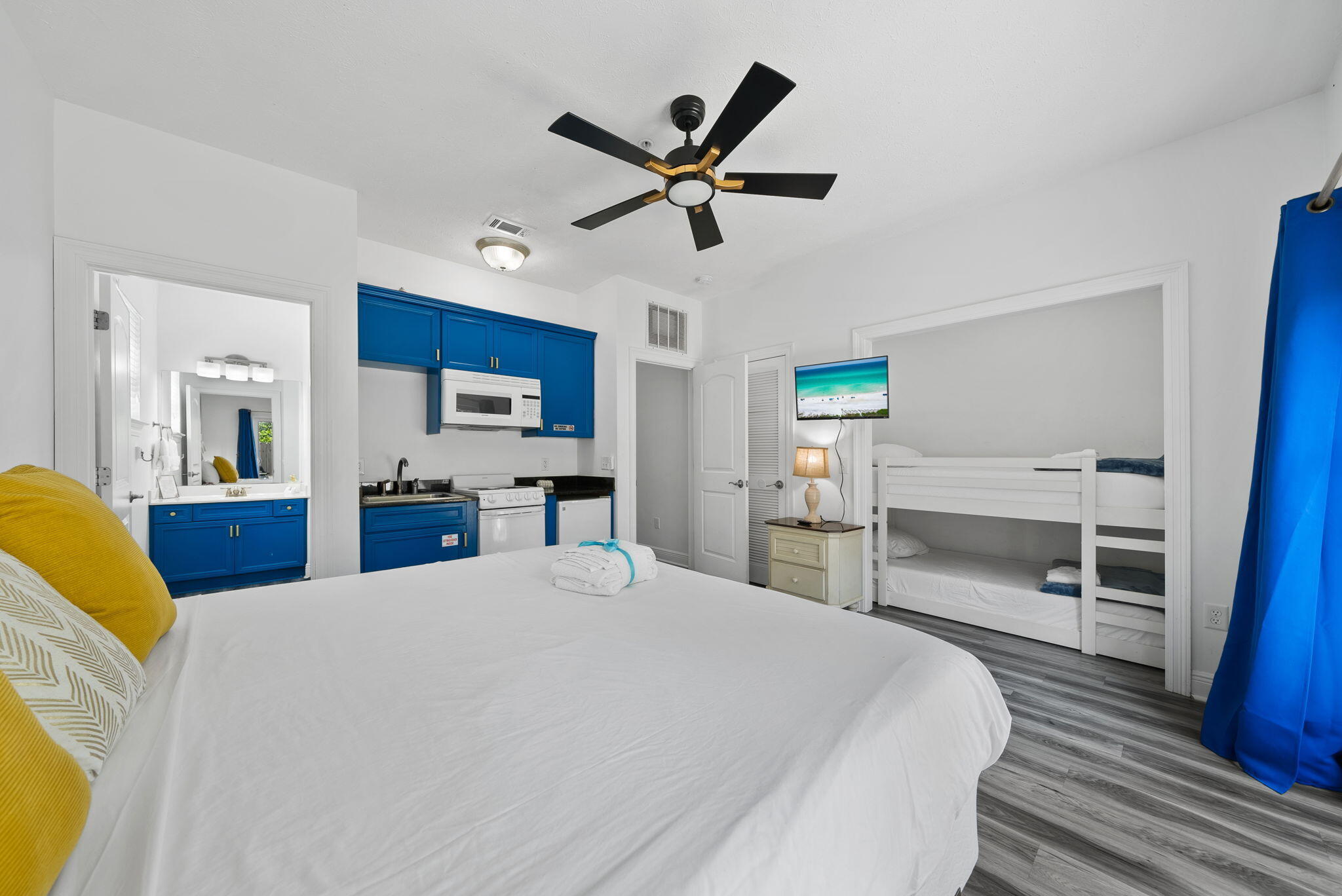 LONG BEACH - Residential