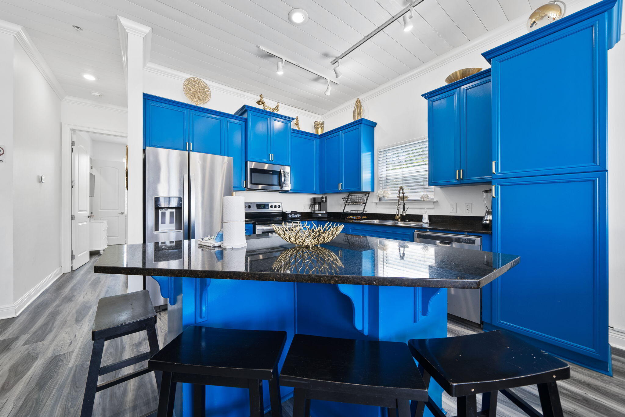 LONG BEACH - Residential