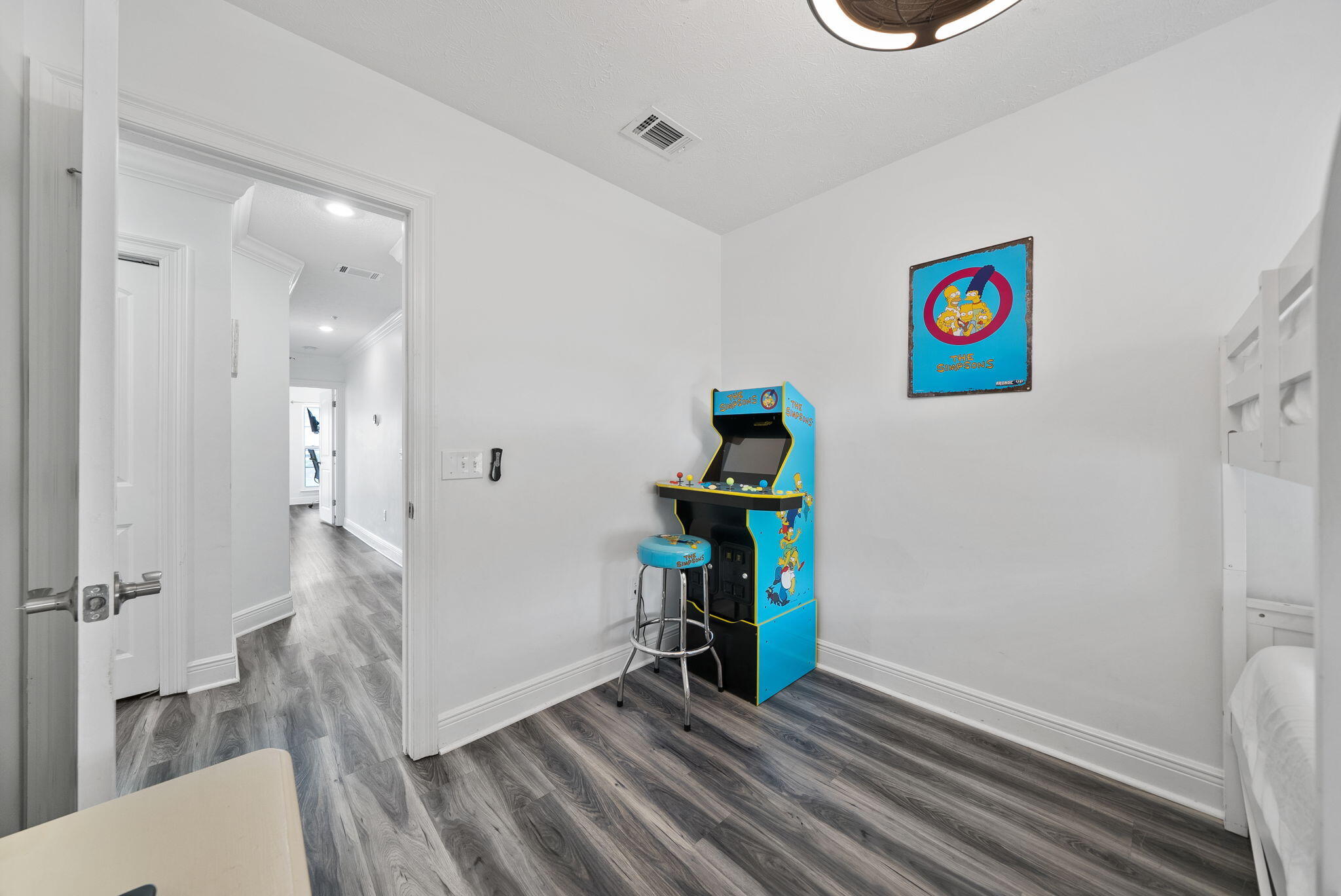 LONG BEACH - Residential